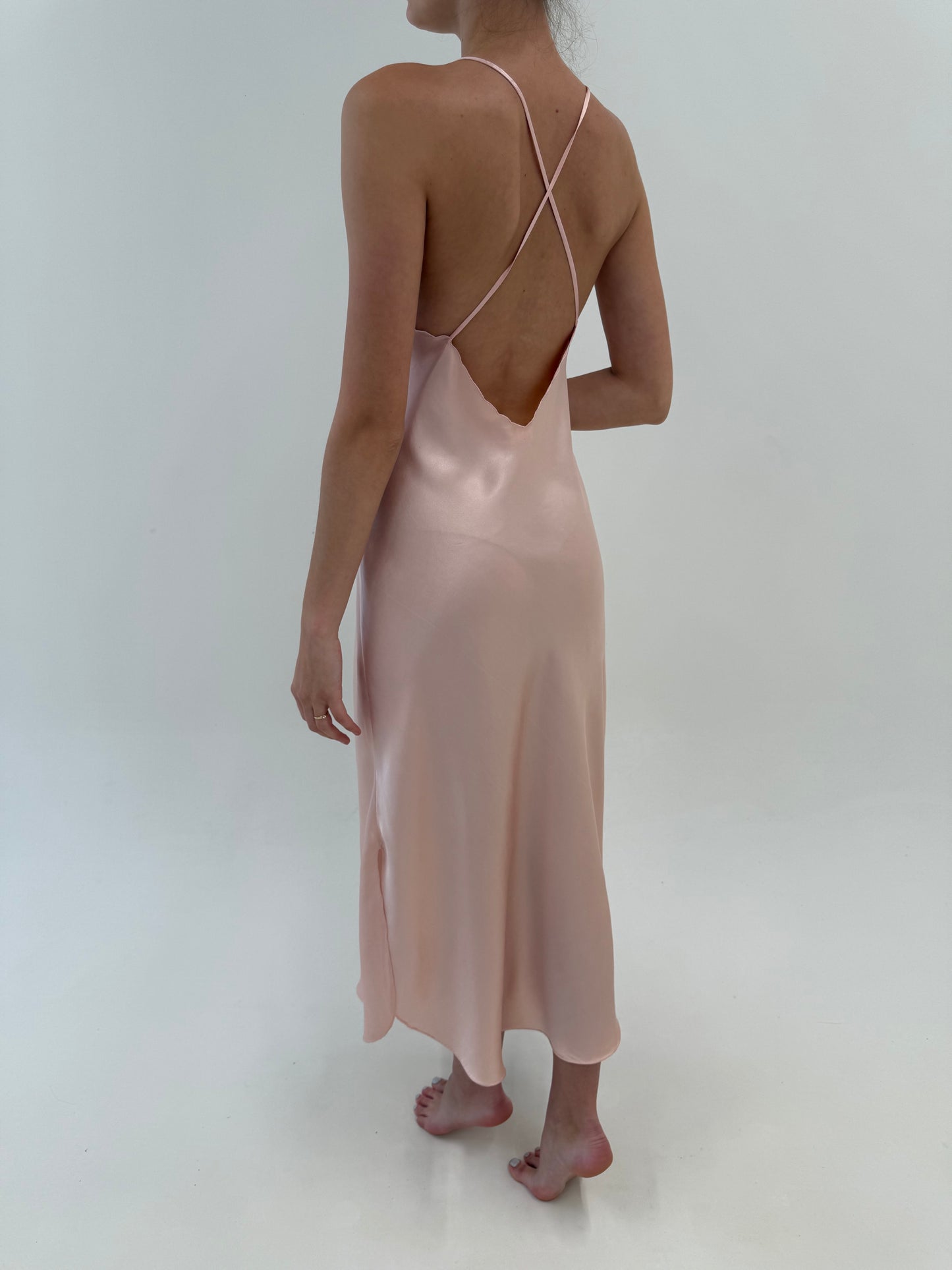 Rochie tip furou cu broderie anglaise manuală maxi in bie powder Pink