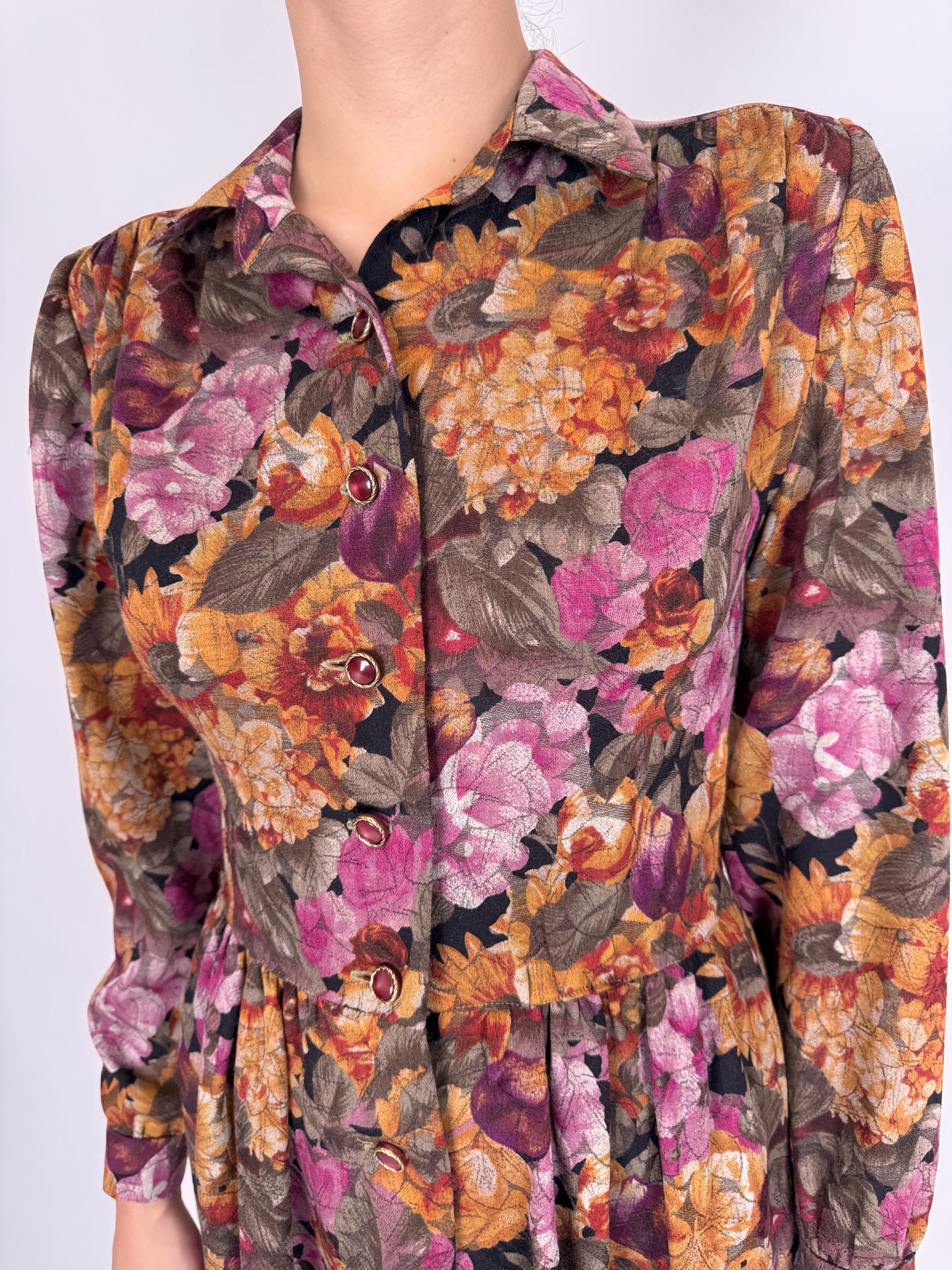 Rochie excepțională cu talie marcată din cea mai fină lana cu print floral
