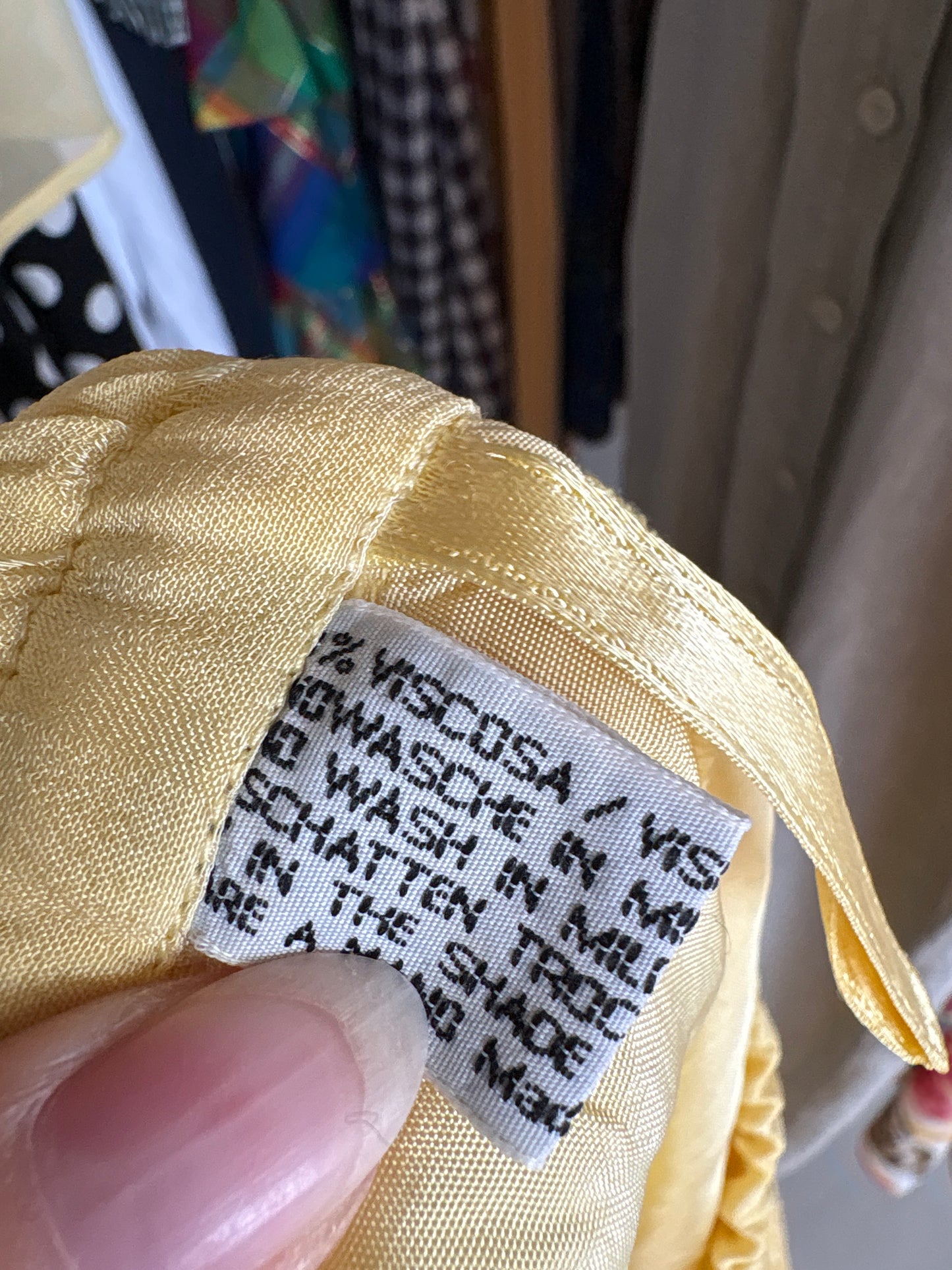 Fustă maxi butter yellow cu inserții din dantelă și talie ultra înaltă