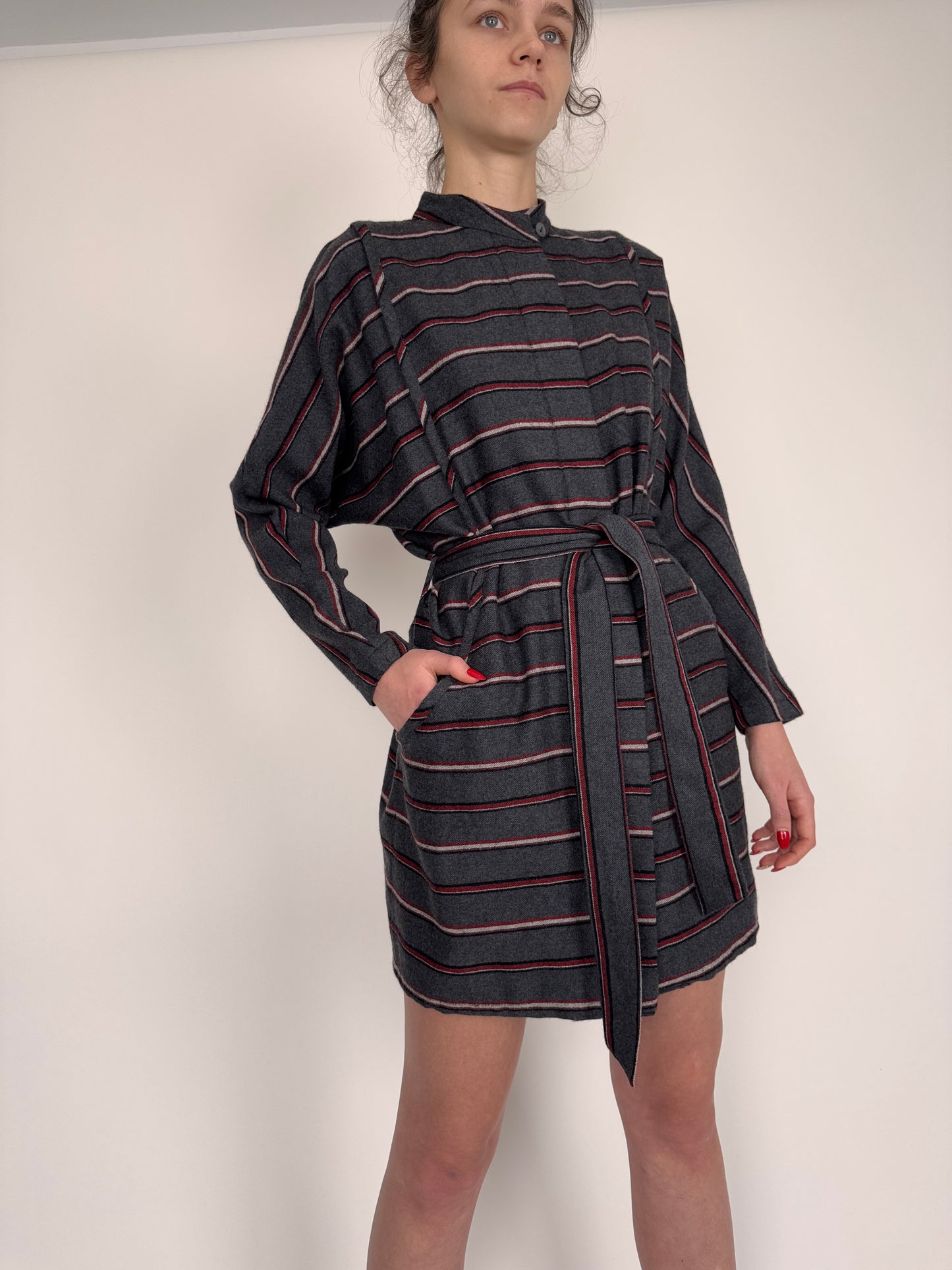 Rochie vintage cu talie reglabilă din stofă de lana extrafina