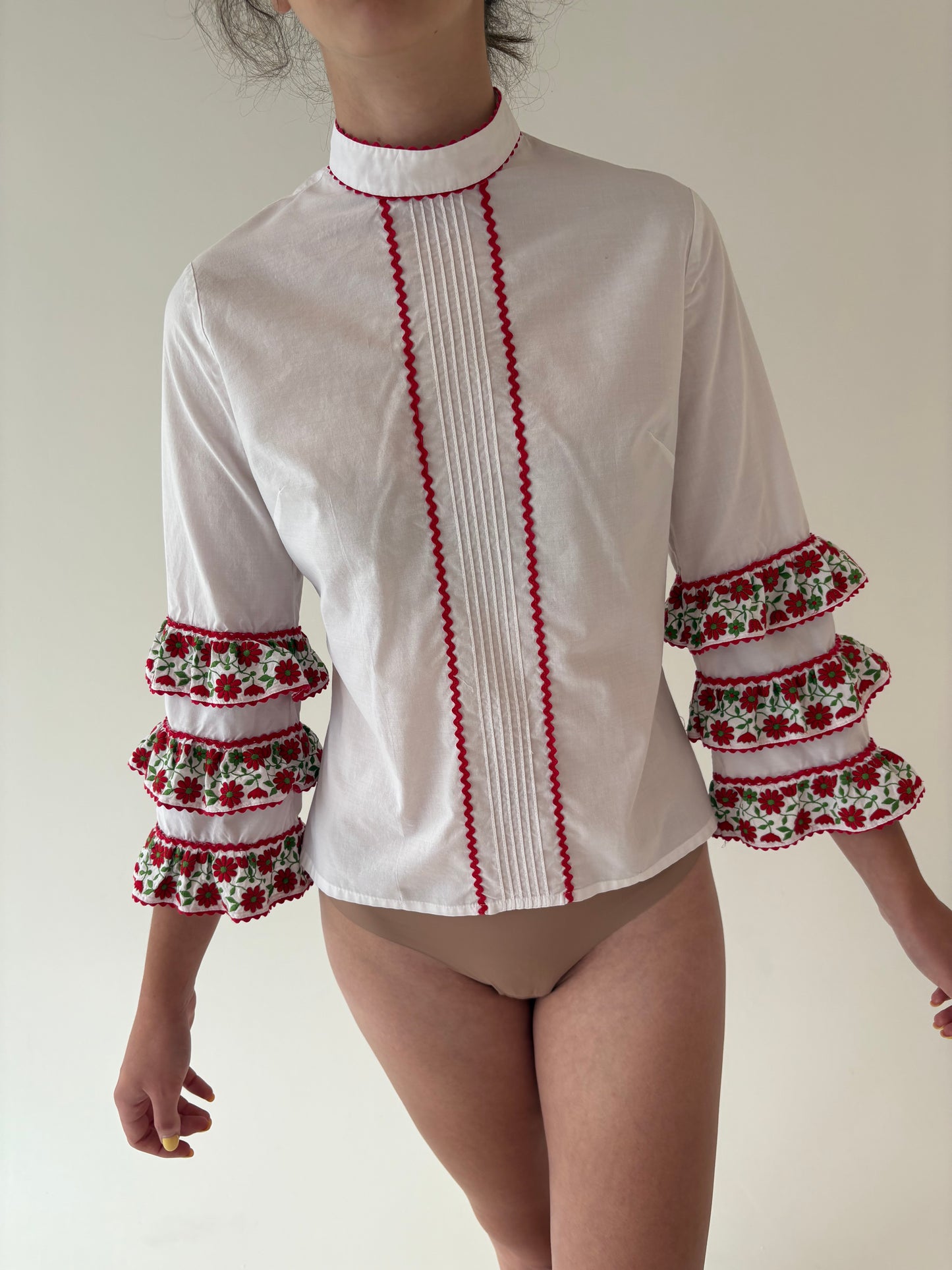 Top vintage cu broderie manuală excepțională din poplin de bumbac
