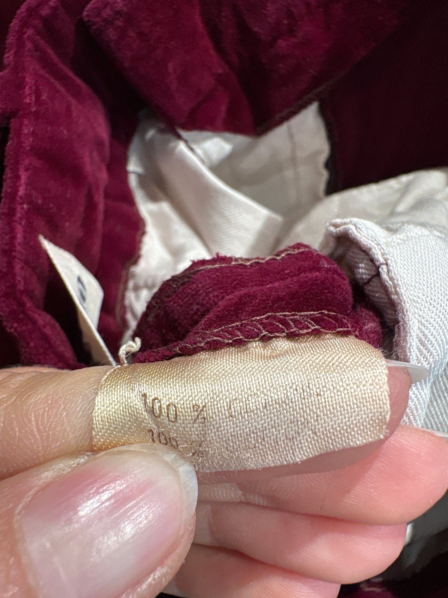 Costum italian burgundy din catifea luxoasă de bumbac