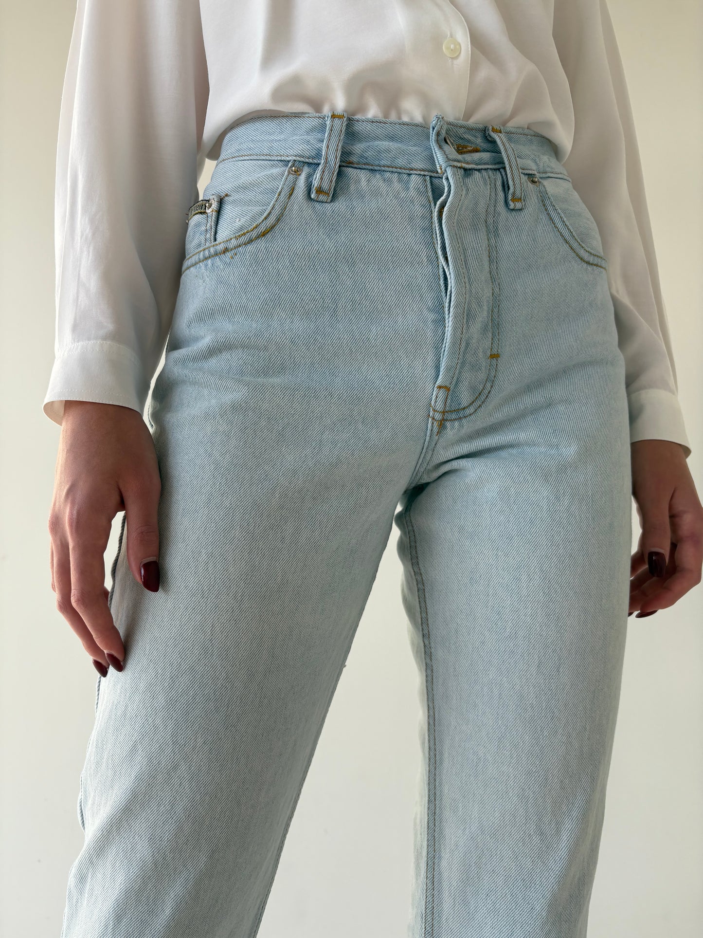 Jeans Calvin Klein în croi clasic