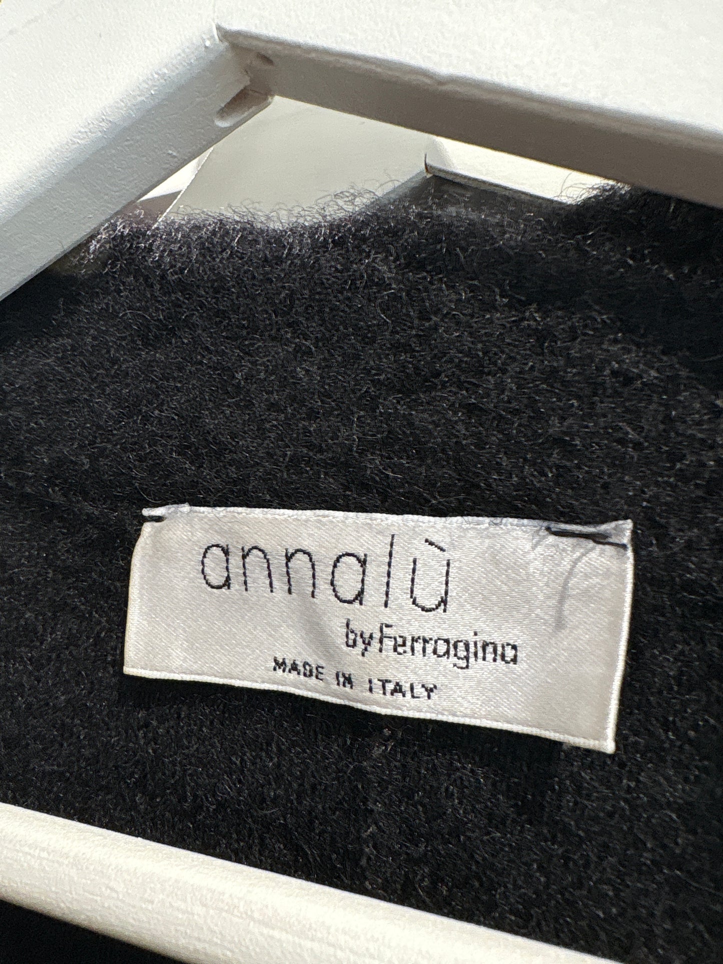 Sacou negru italian ușor cambrat din boiled wool