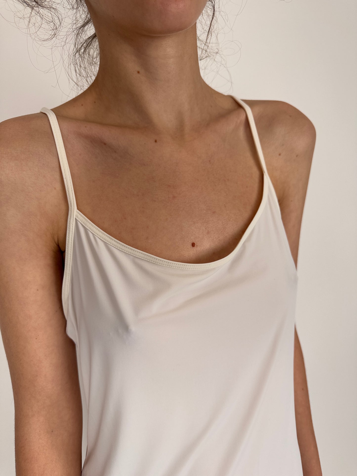 Rochie ivoire din mix de lana extrafina cu furou din microfibră inclus