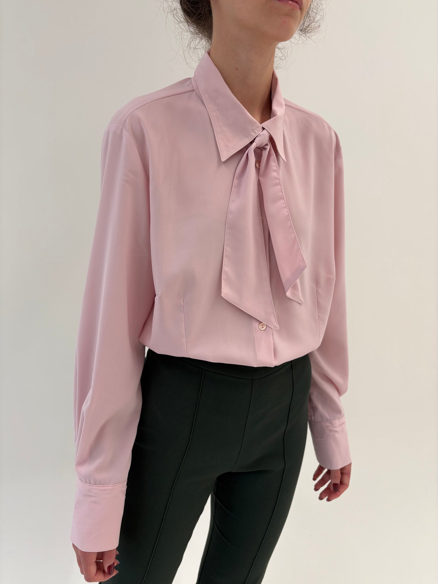 Cămașa vintage cu eșarfă detașabilă powder pink