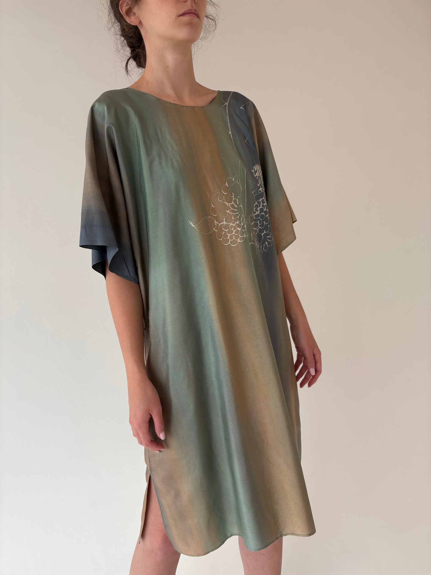 Kaftan vintage din mătase naturală pictat delicat manual