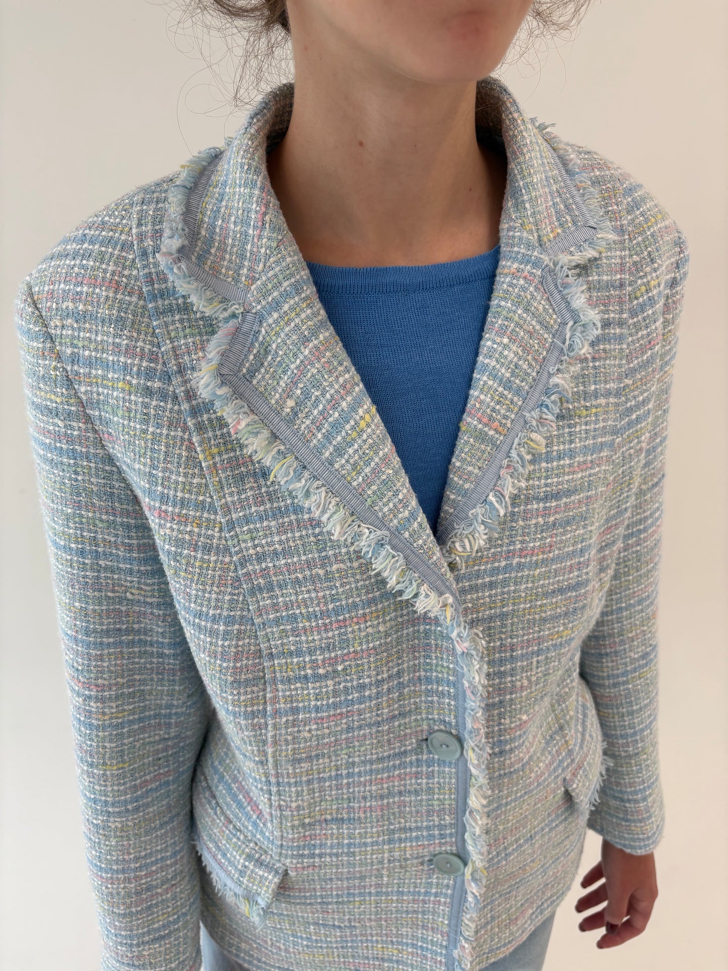 Sacou baby blue in stil Chanel din tweed în culori pudrate