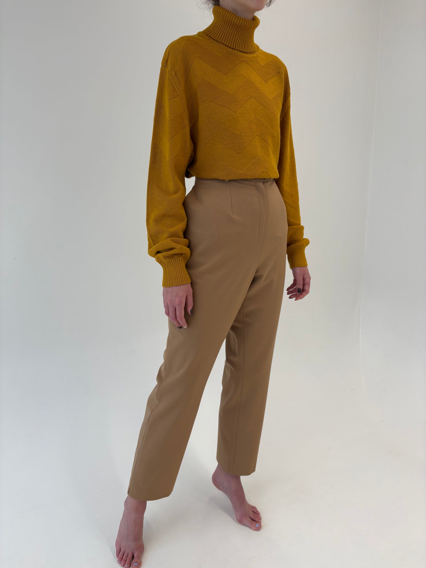 Pantaloni tall camel din lana extrafina cu talie ultra înaltă elastică