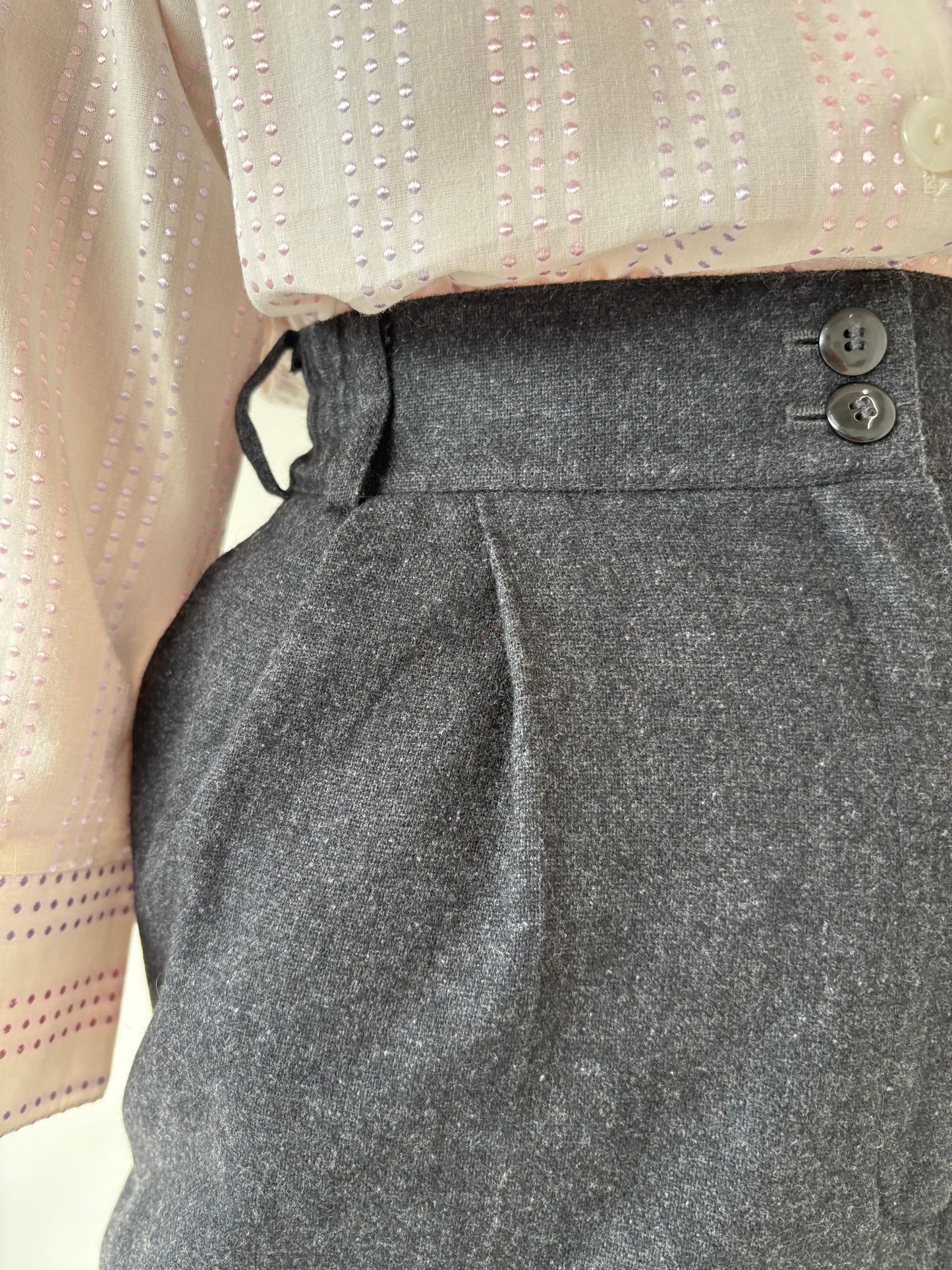 Culottes cu talie ultra înaltă și pense din stofă plină de lana extrafina
