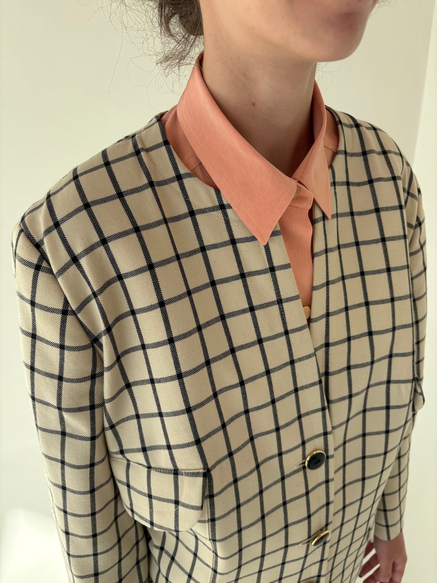 Sacou vintage ivoire cu negru în croi retro modern din lana extrafina