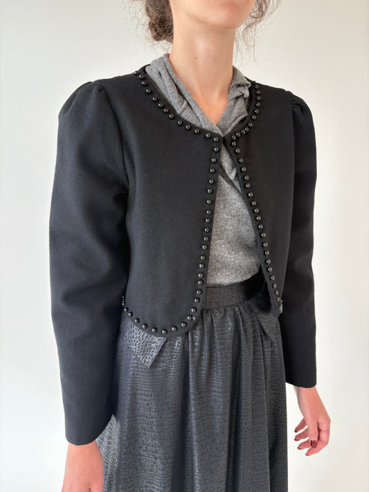 Sacou vintage negru cropped cu aplicații manuala din perlute negre