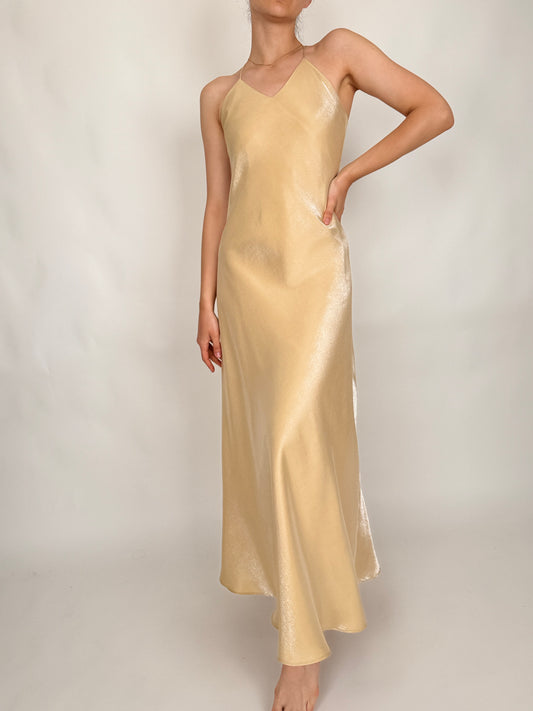 Rochie vintage auriu pudrat cu efect perlat în bie