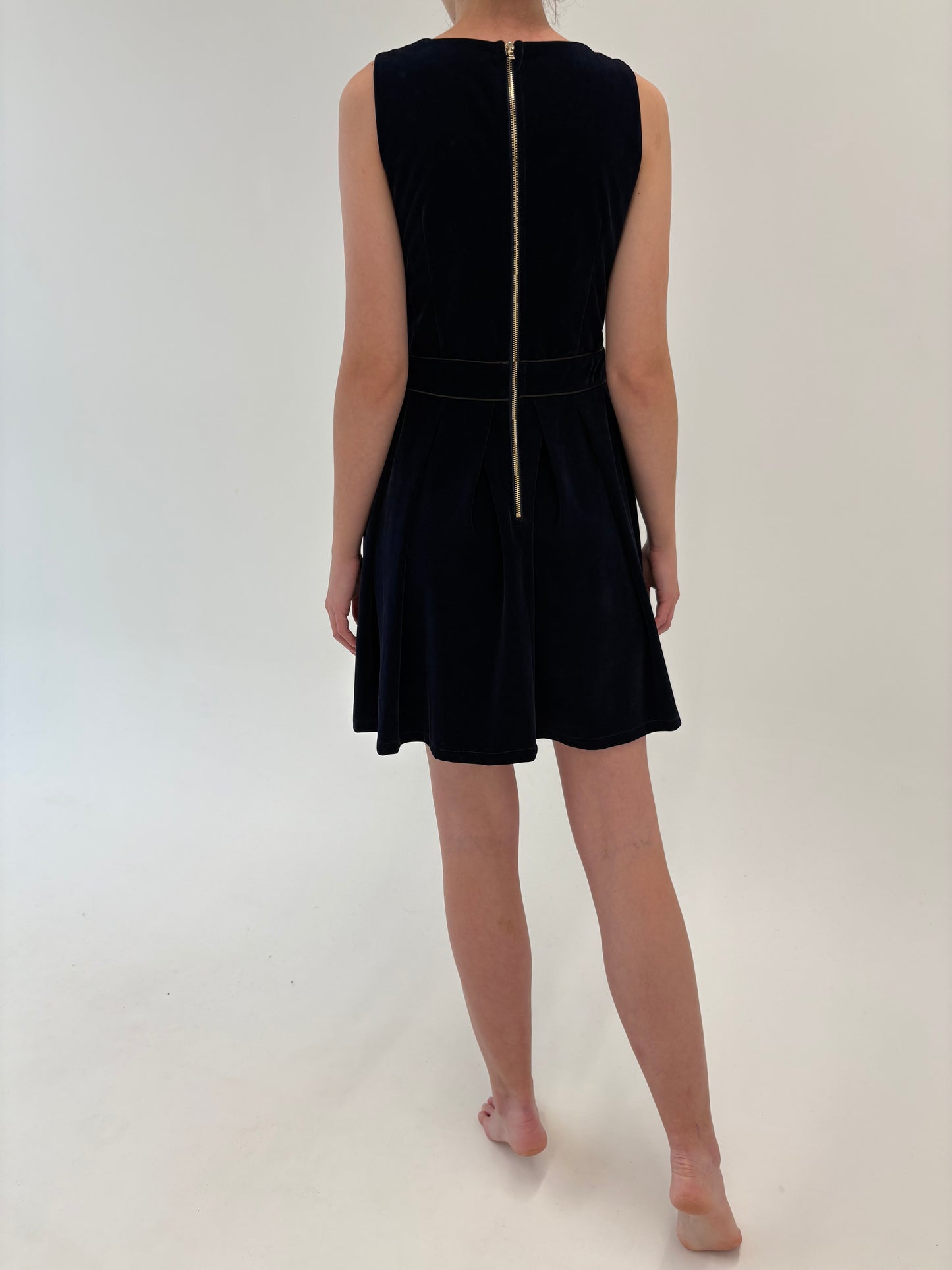 Rochie din catifea midnight blue nouă cu talie marcată
