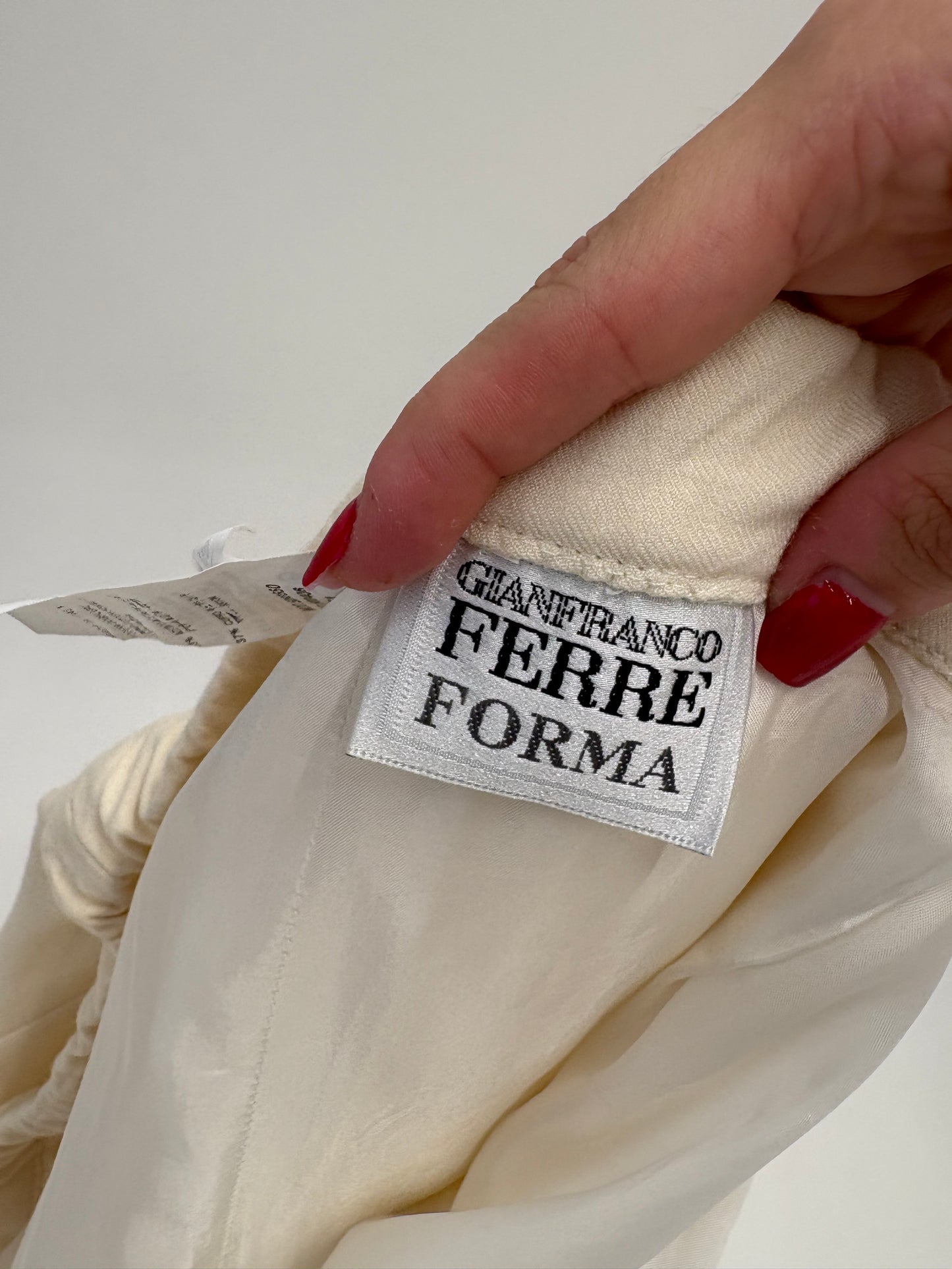 Fustă luxury Gianfranco Ferre butter white de la zi la seară din lana extrafina