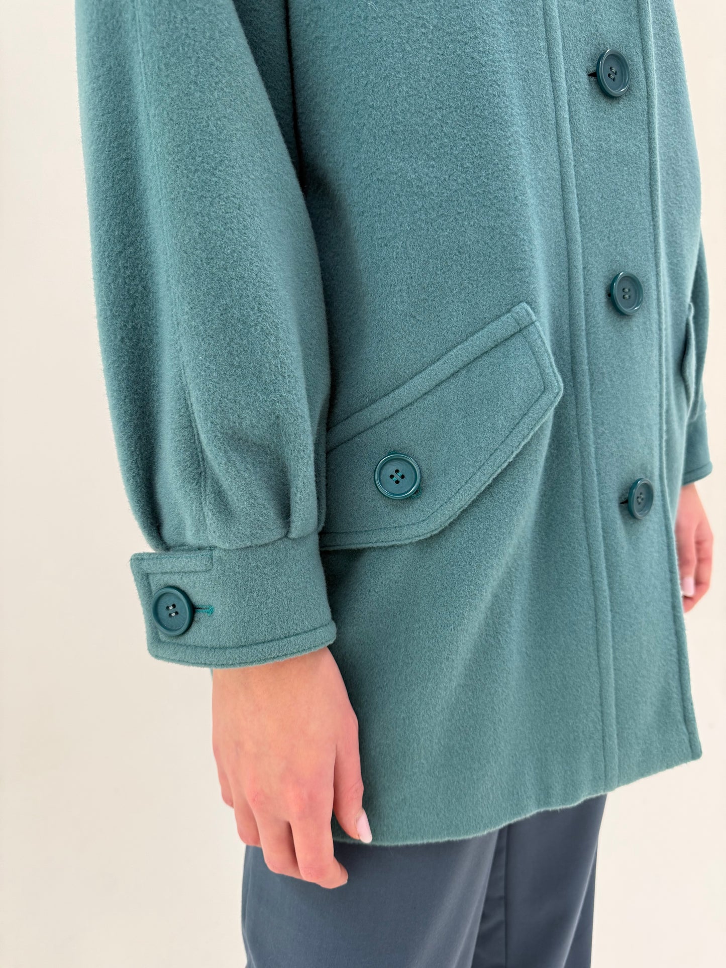 Palton vintage petite în croi oversized ocean blue din stofă pufoasă extrafina