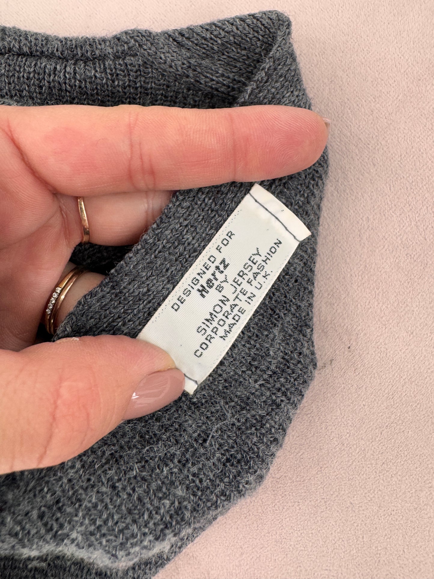 Cardigan în stil Chanel din lana extrafina de gramaj mare