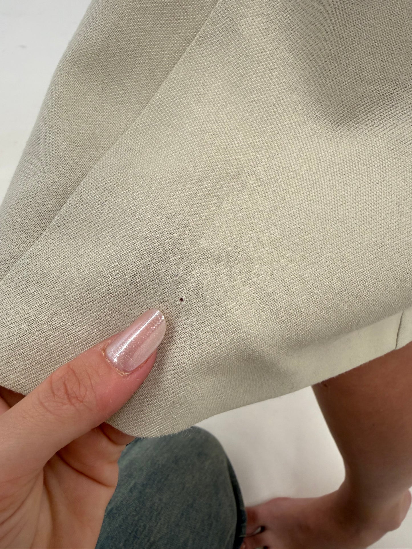 Fustă off white din lana extrafina de primăvară cu talie ultra înaltă