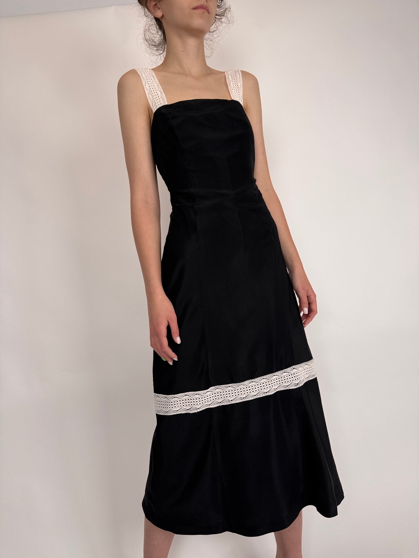 LBD vintage italian cu inserții din dantelă macrame