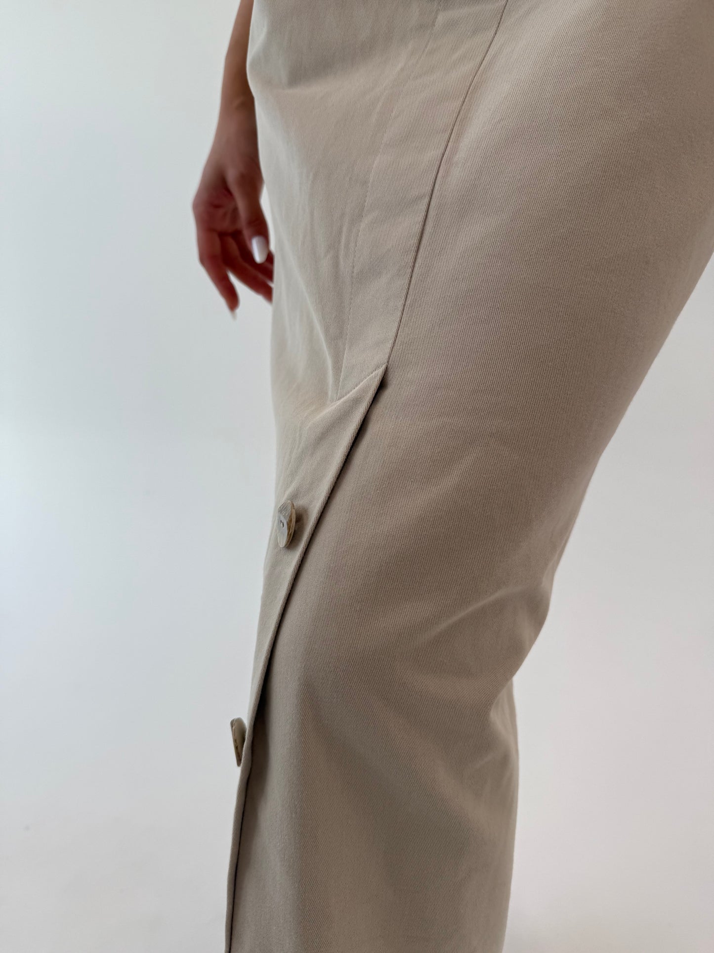 Fustă midi spre maxi light nude cu talie ultra înaltă și pense