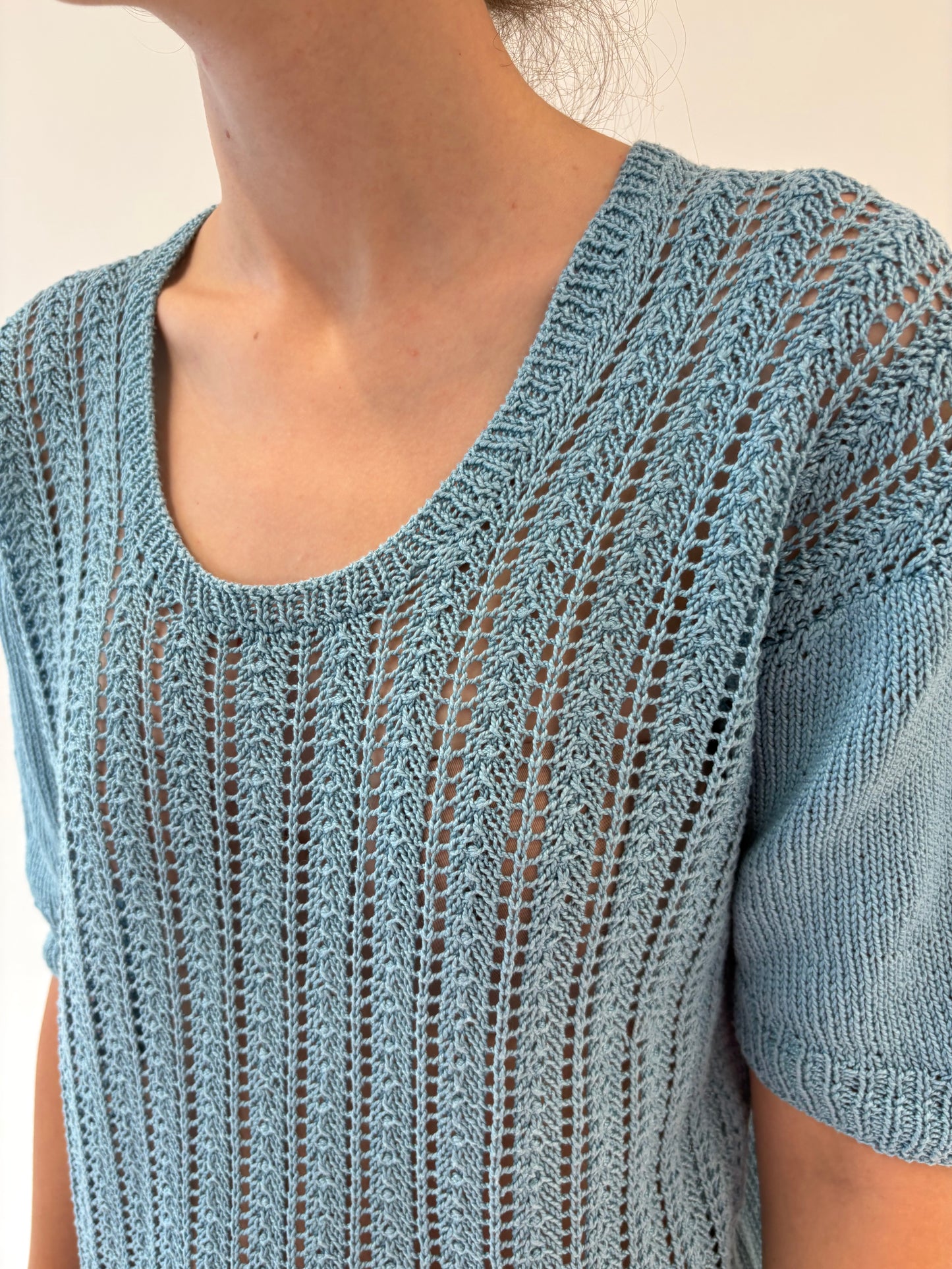 Top vintage baby blue din bumbac tip macrame