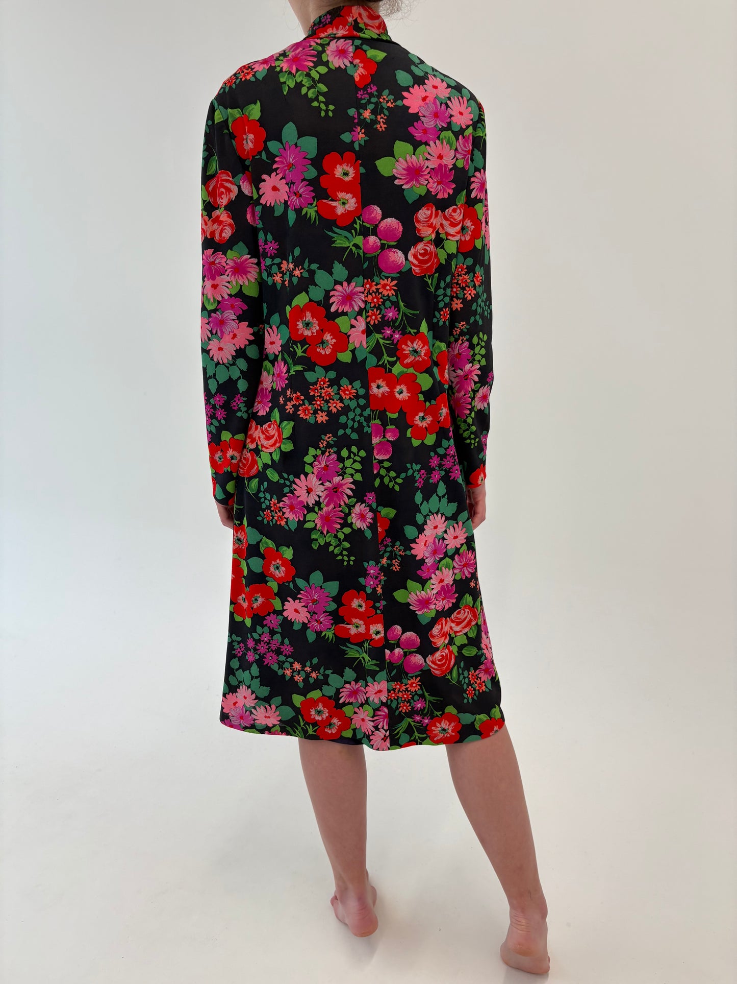 Rochie vintage cu print floral în culori tari din Georgette ușor strech