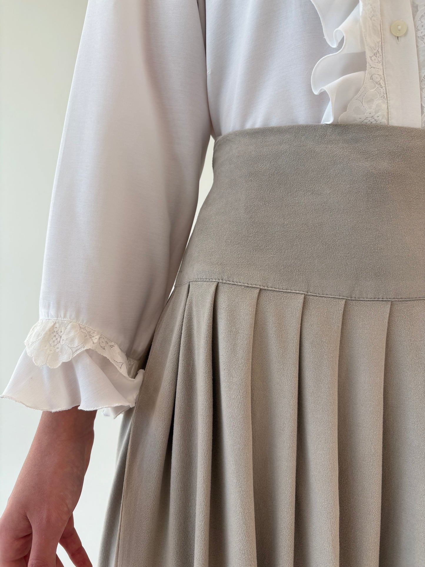 Fustă vintage light nude cu talie ultra înaltă și aspect de piele întoarsă
