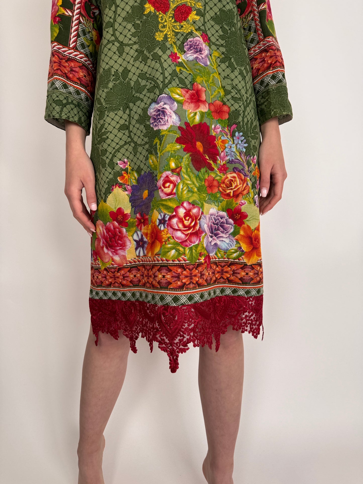 Rochie vintage din pânză cu broderie și dantelă macrame