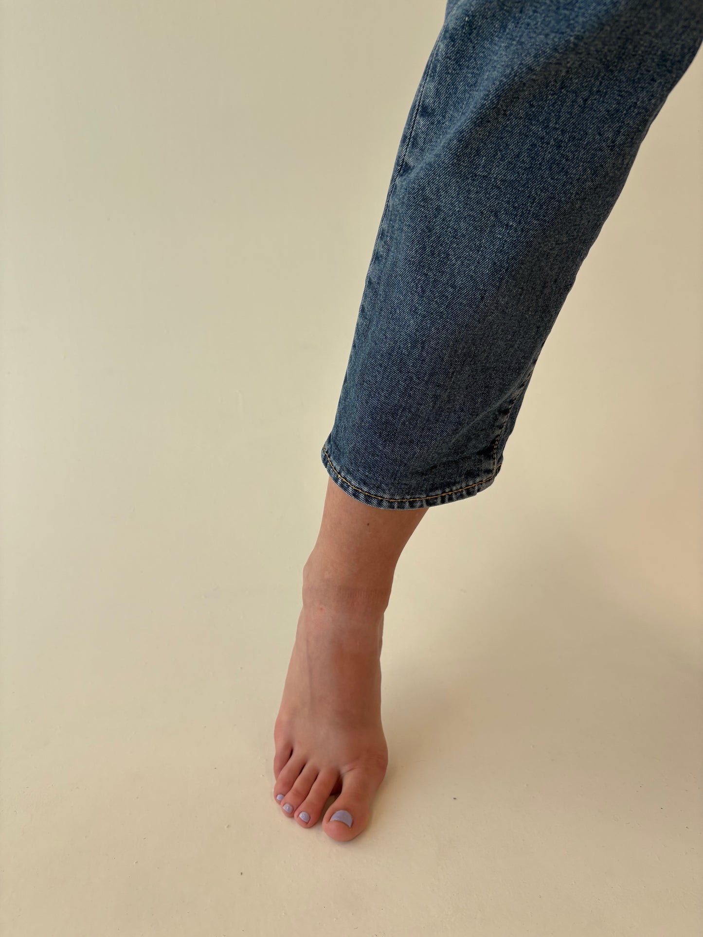 Jeans premium Levi’s 502 din bumbac gros cu un touch strech