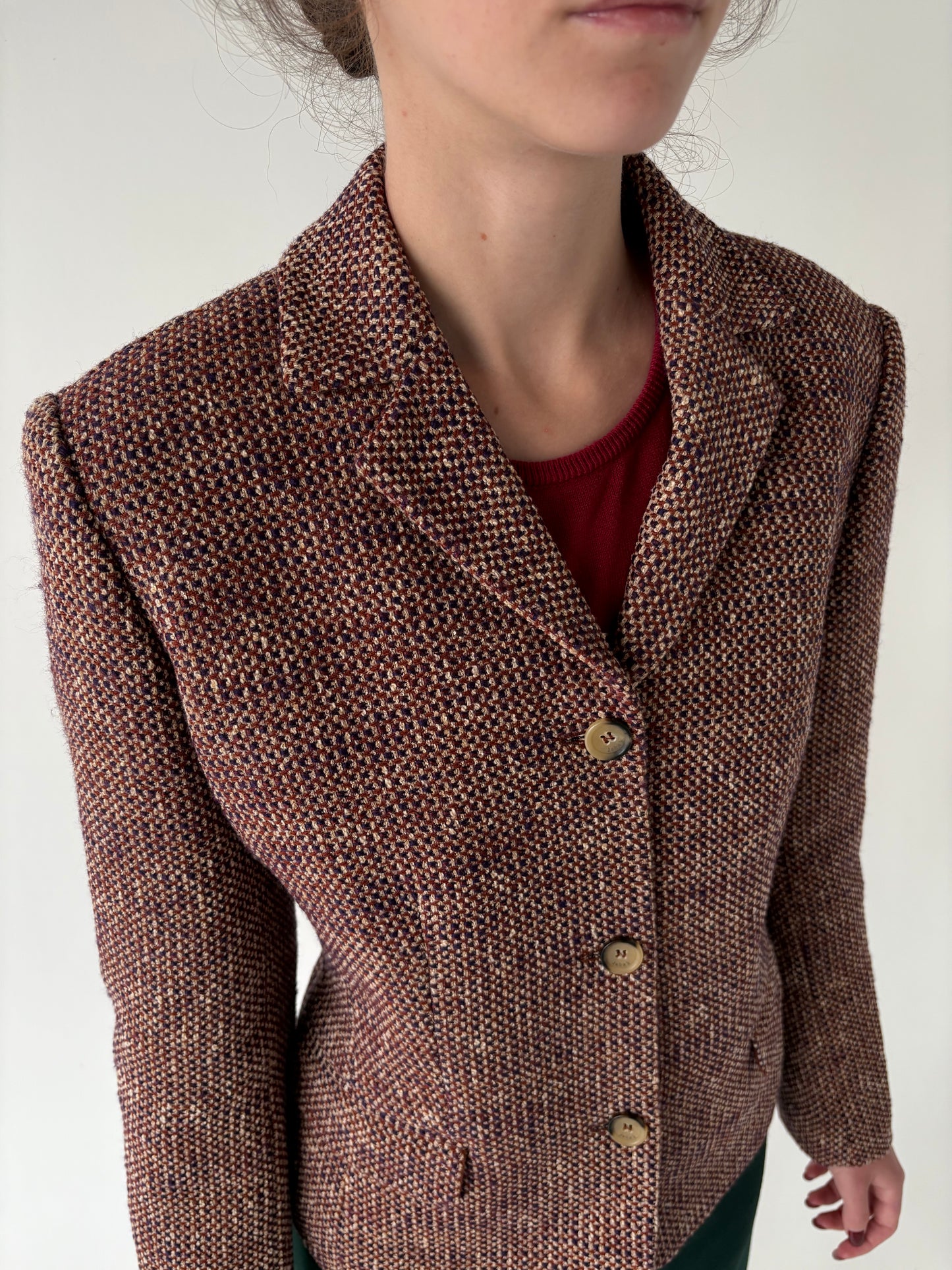 Sacou usor cambrat în stil Chanel din tweed superb de lana
