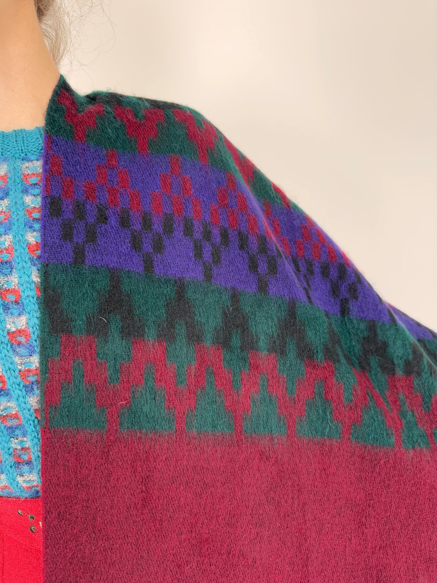 Fular XXXL burgundy din lana extrem de fină plină pufoasă