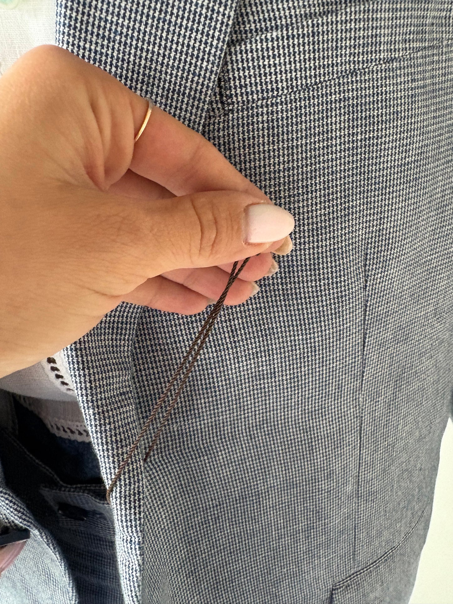 Costum nou italian din pânză de in și bumbac în croi actual