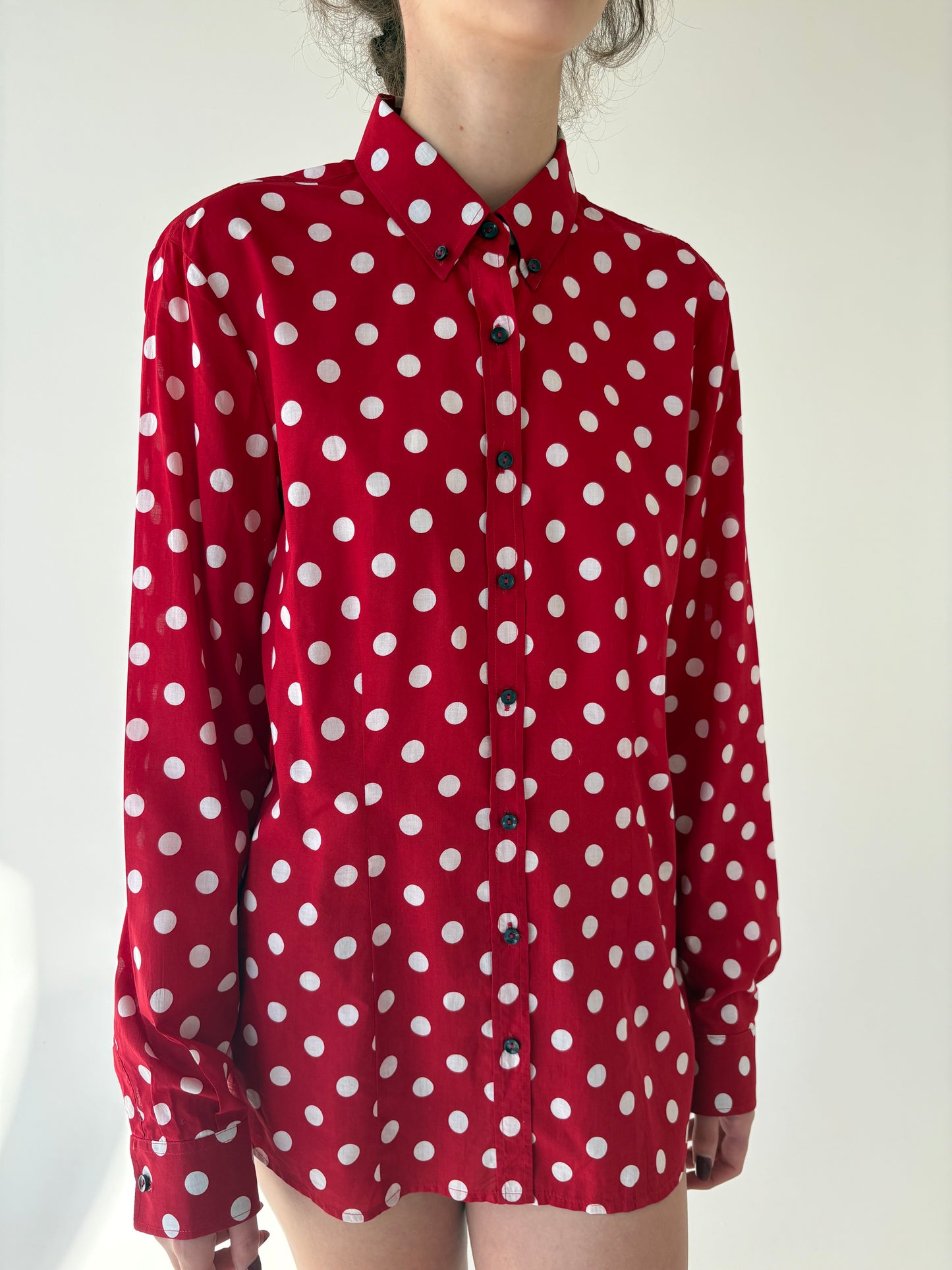 Cămașa premium cherry red cu buline din poplin texturat de bumbac