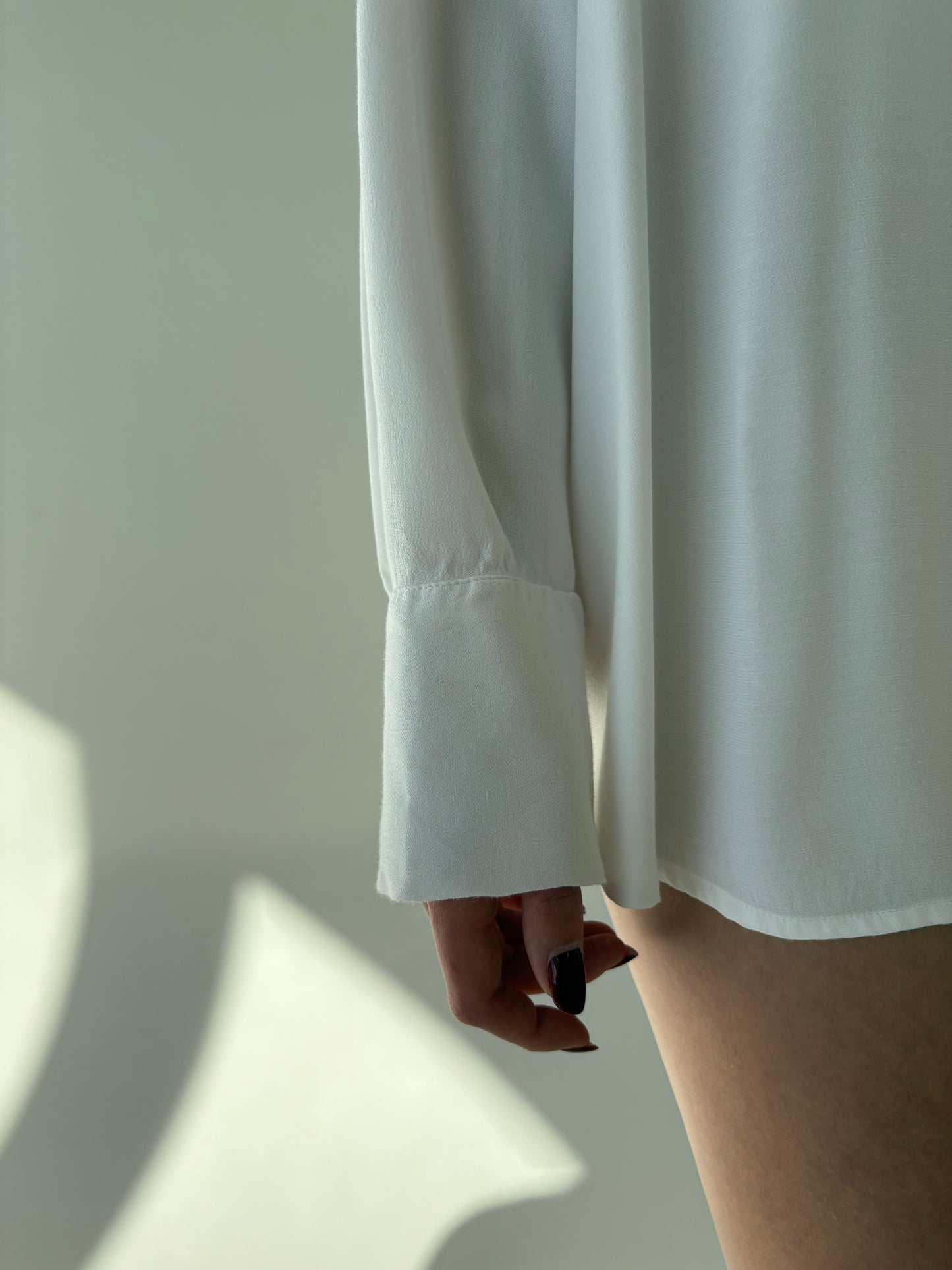 Cămașa premium minimalistă în croi modern