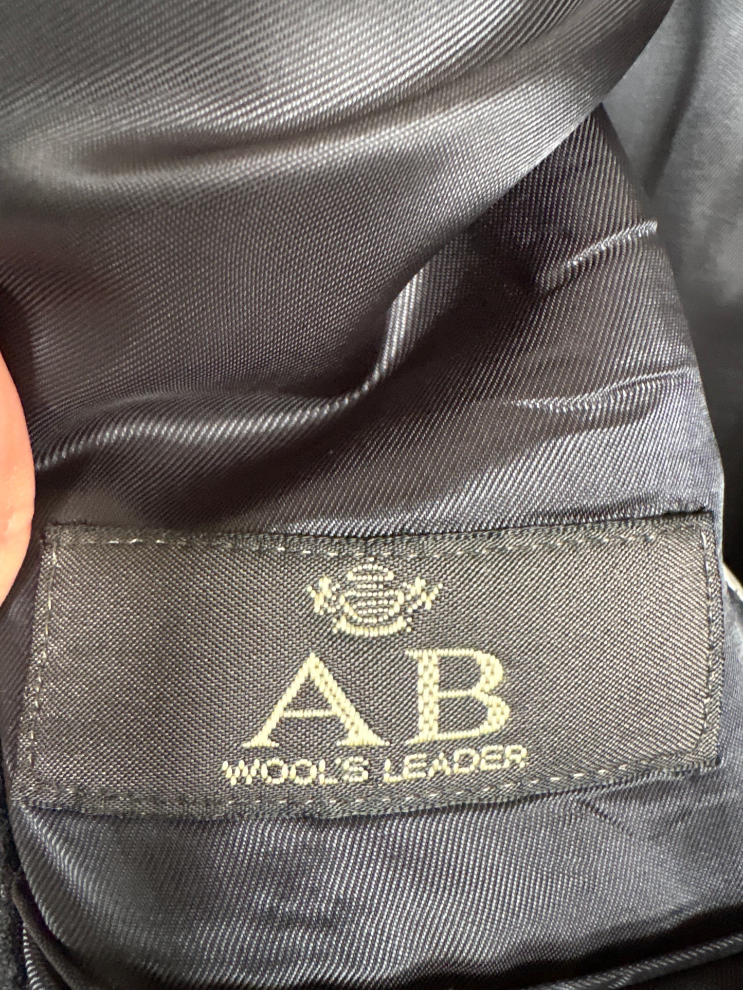 Sacou charcoal gray din lana plină extrafina certificată ușor structurată