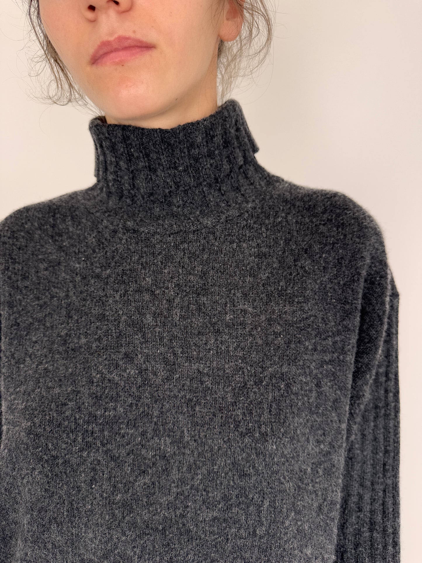 Maleta lungă charcoal gray din lana plină extrafina de gramaj mare