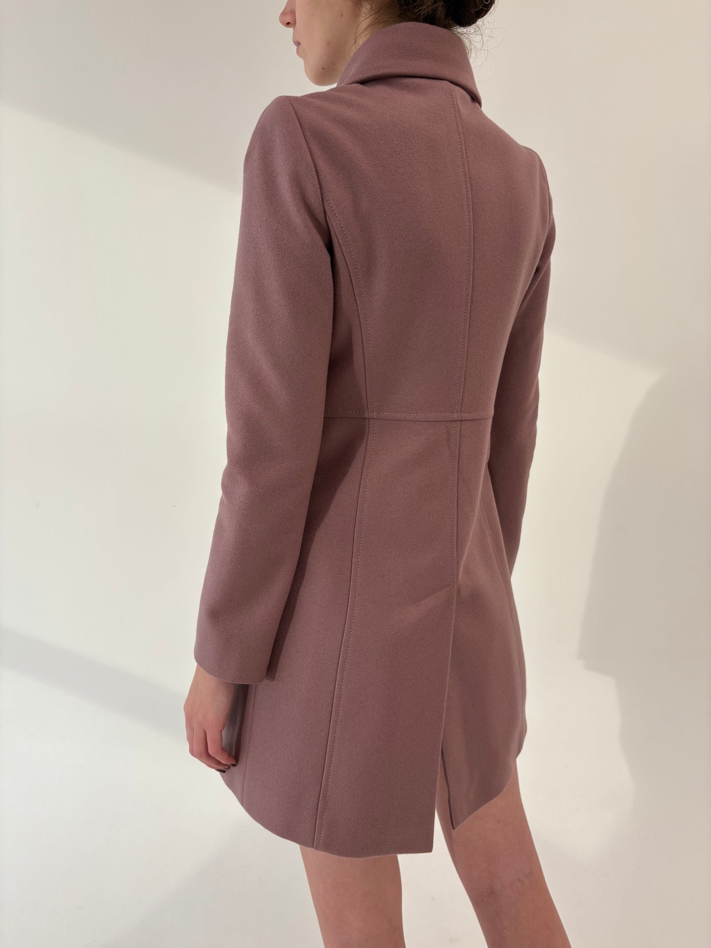 Palton Intrend by Max Mara dusty pink din lana extrafina cu talie marcată