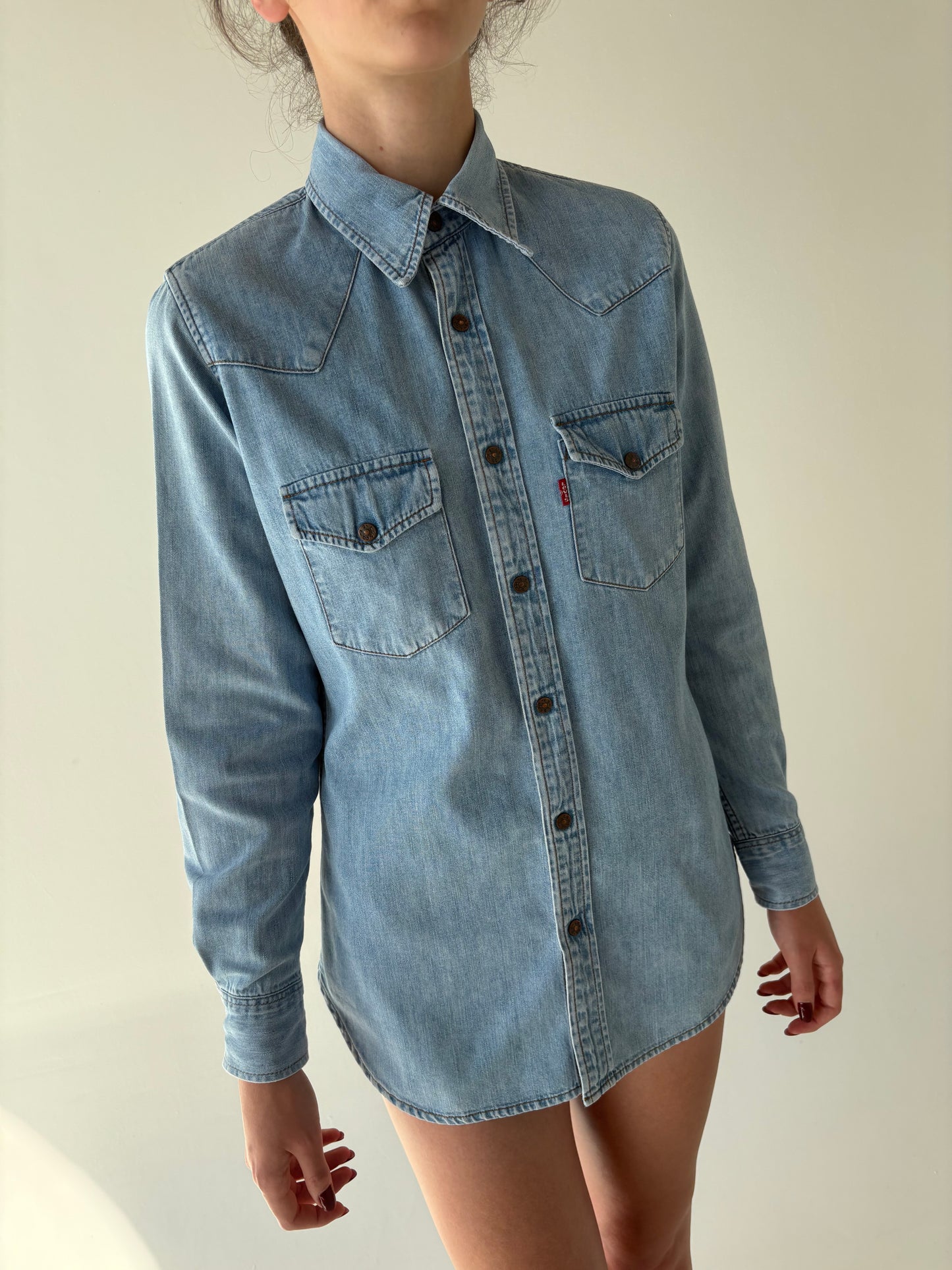 Cămașa vintage Levi’s din jeans moale