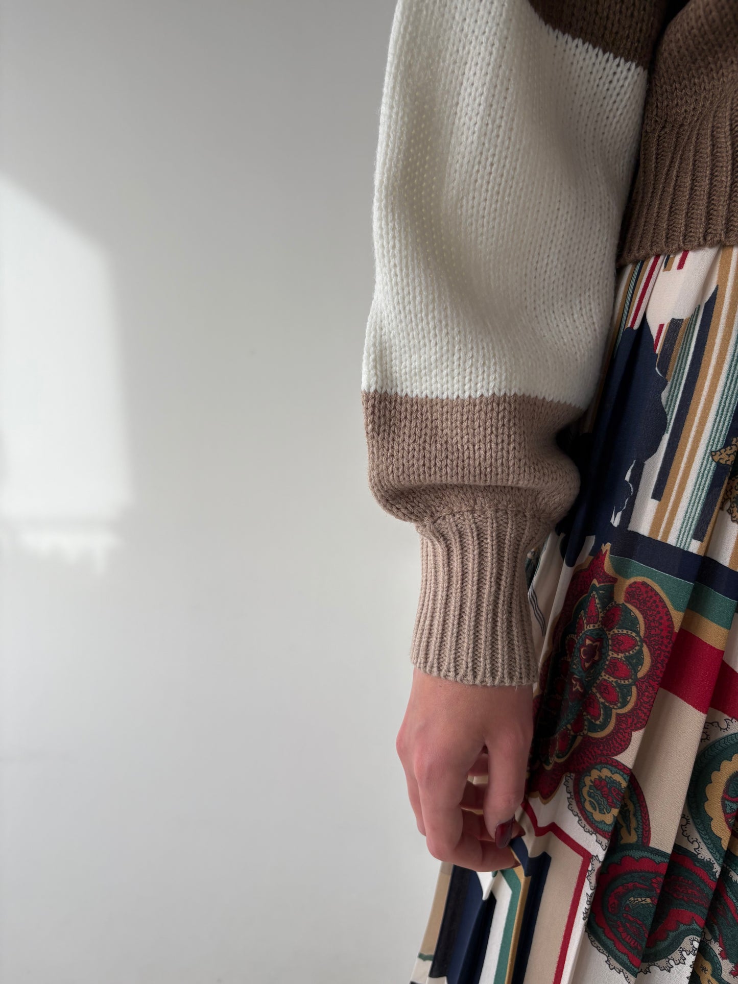 Cardigan gros cu mâneci ample în nuanțe de nude din mix de lana extrafina