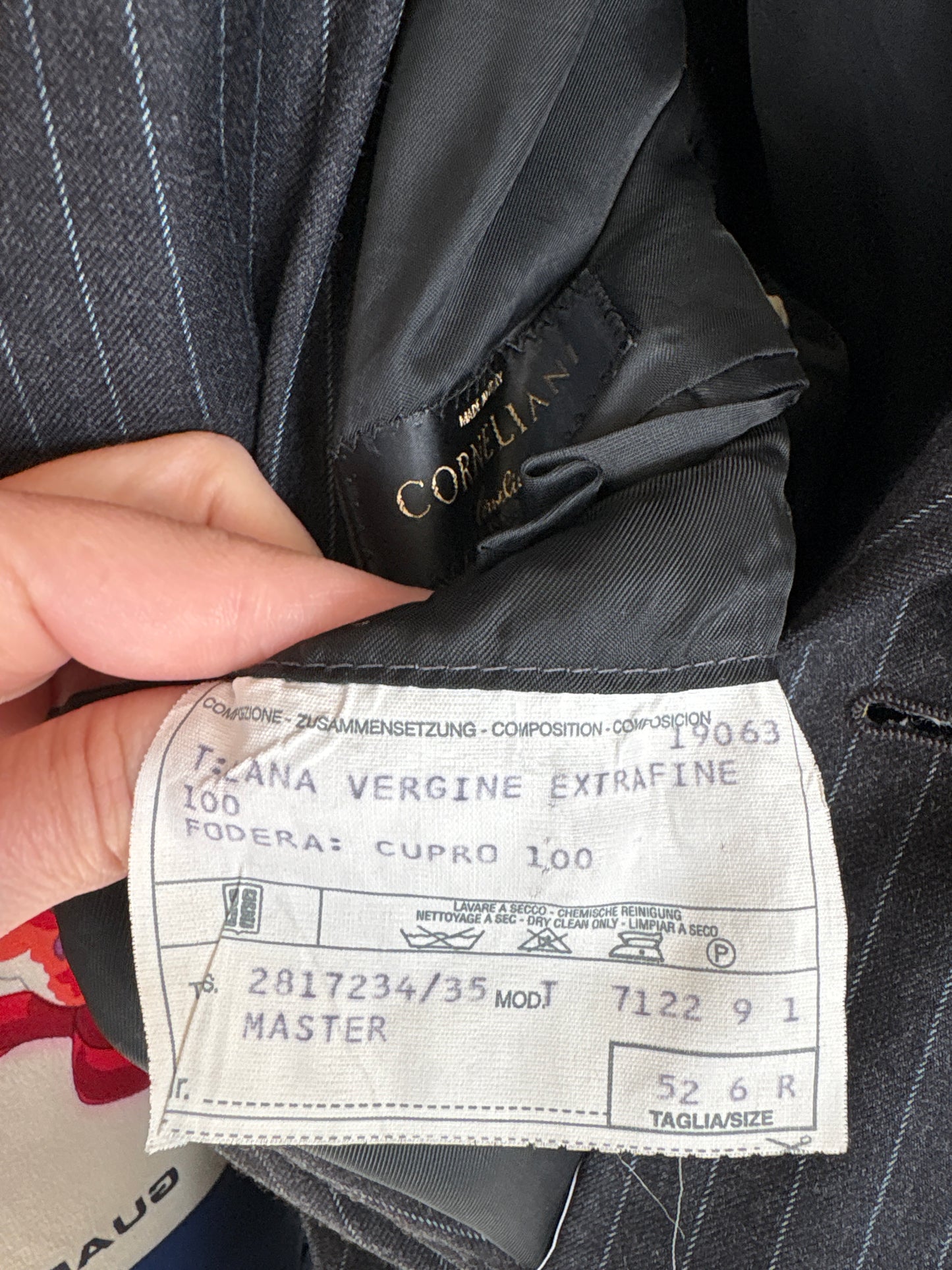 Sacou luxury Corneliani din lana excepțională cu dungi fine verticale ivoire