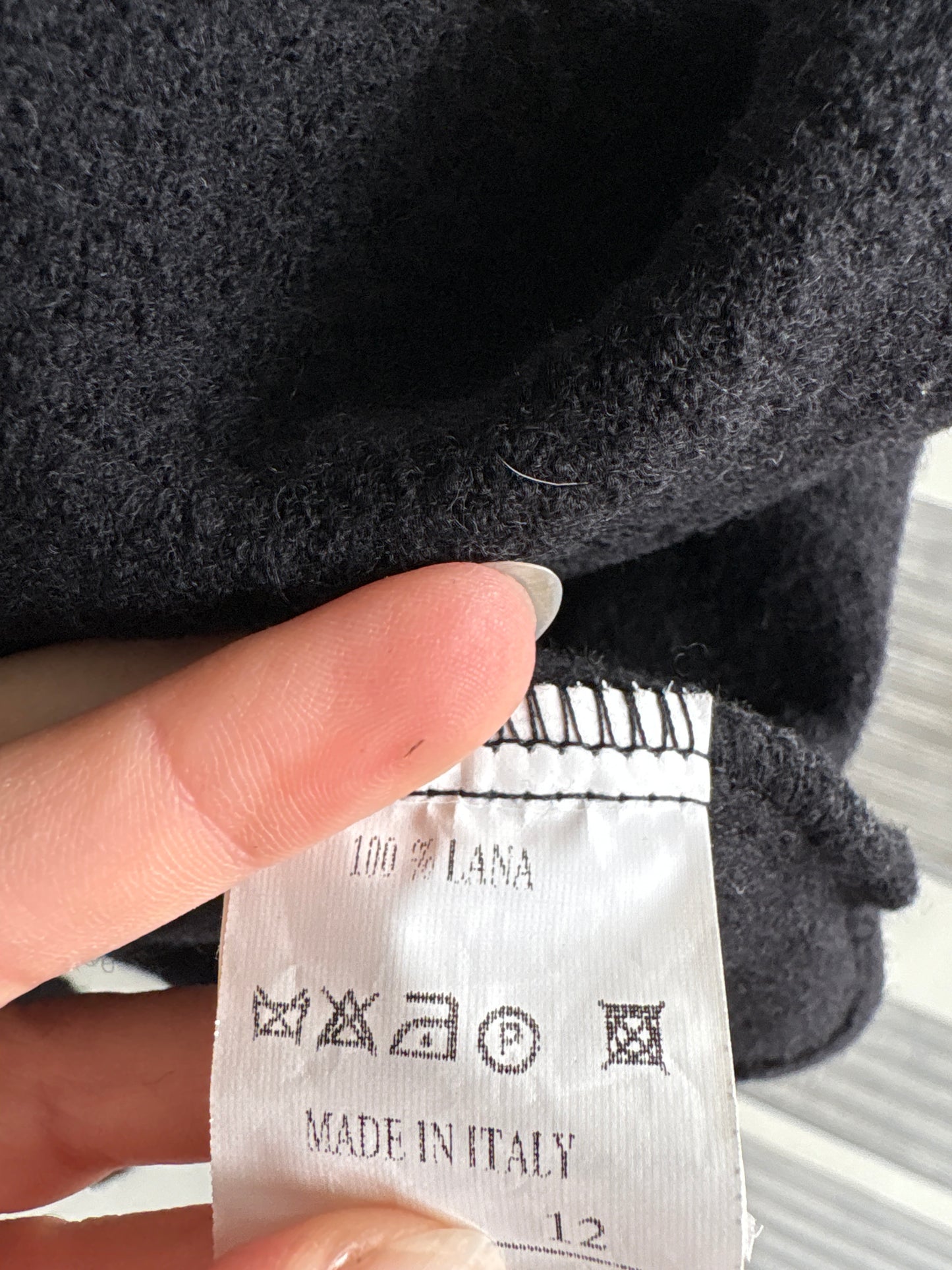 Sacou cambrat italian negru ultra confort din boiled wool