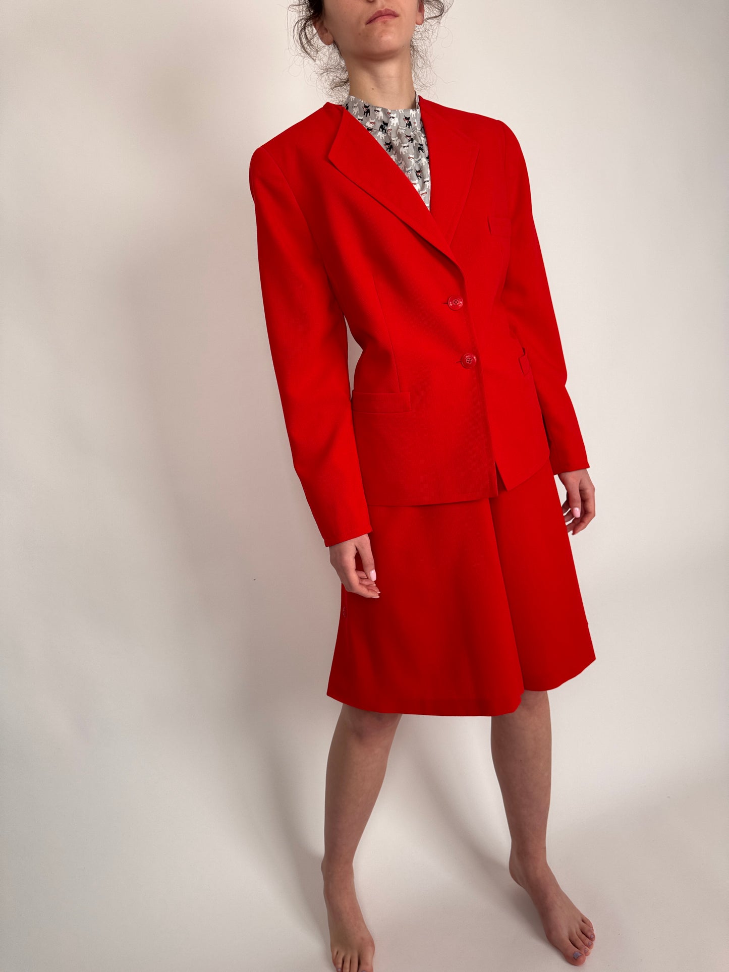 Deux piece vintage de brand luxury Louis Feraud cherry red