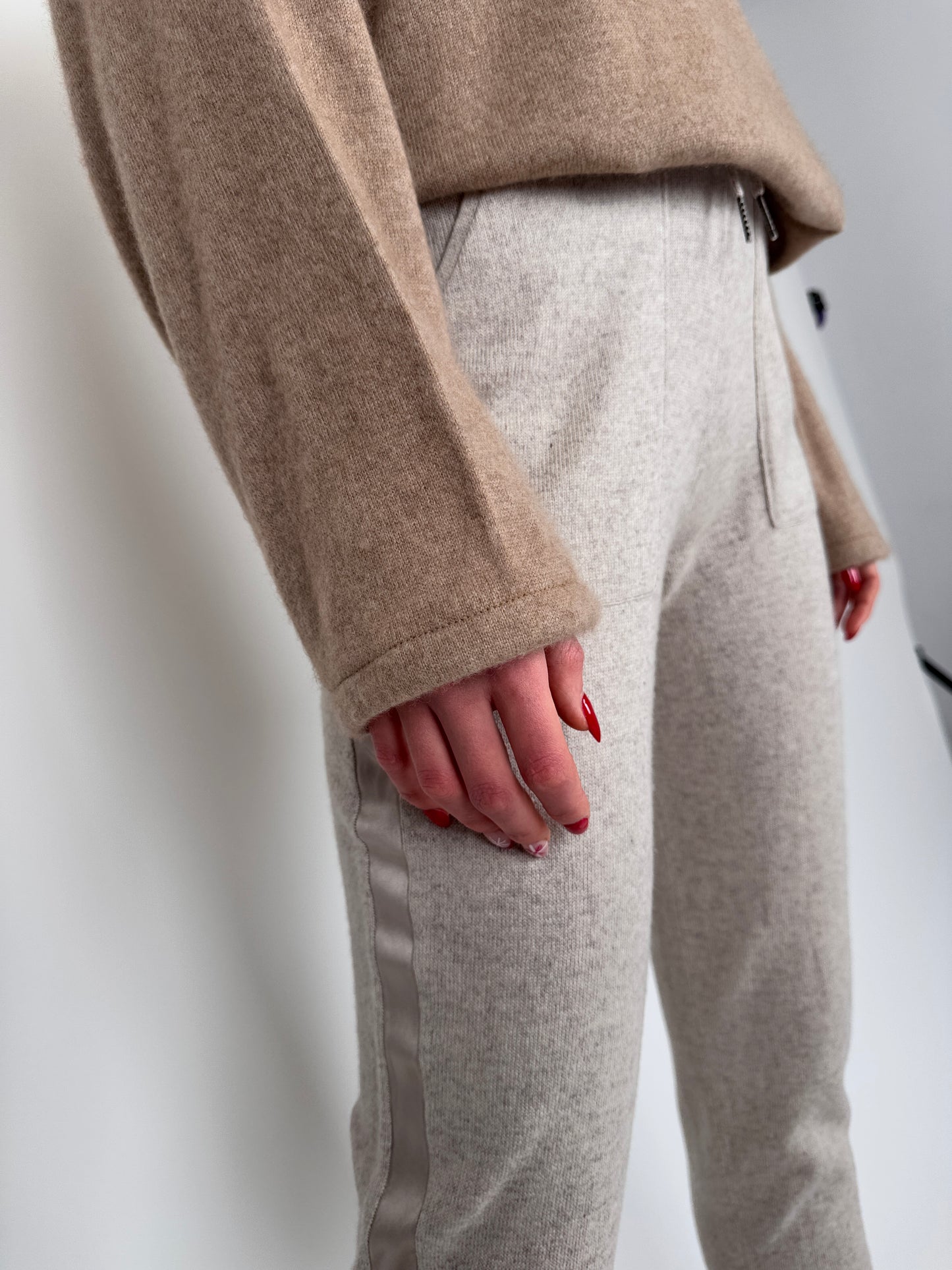 Pantaloni luxury Marc Cain din mătase naturală și cașmir