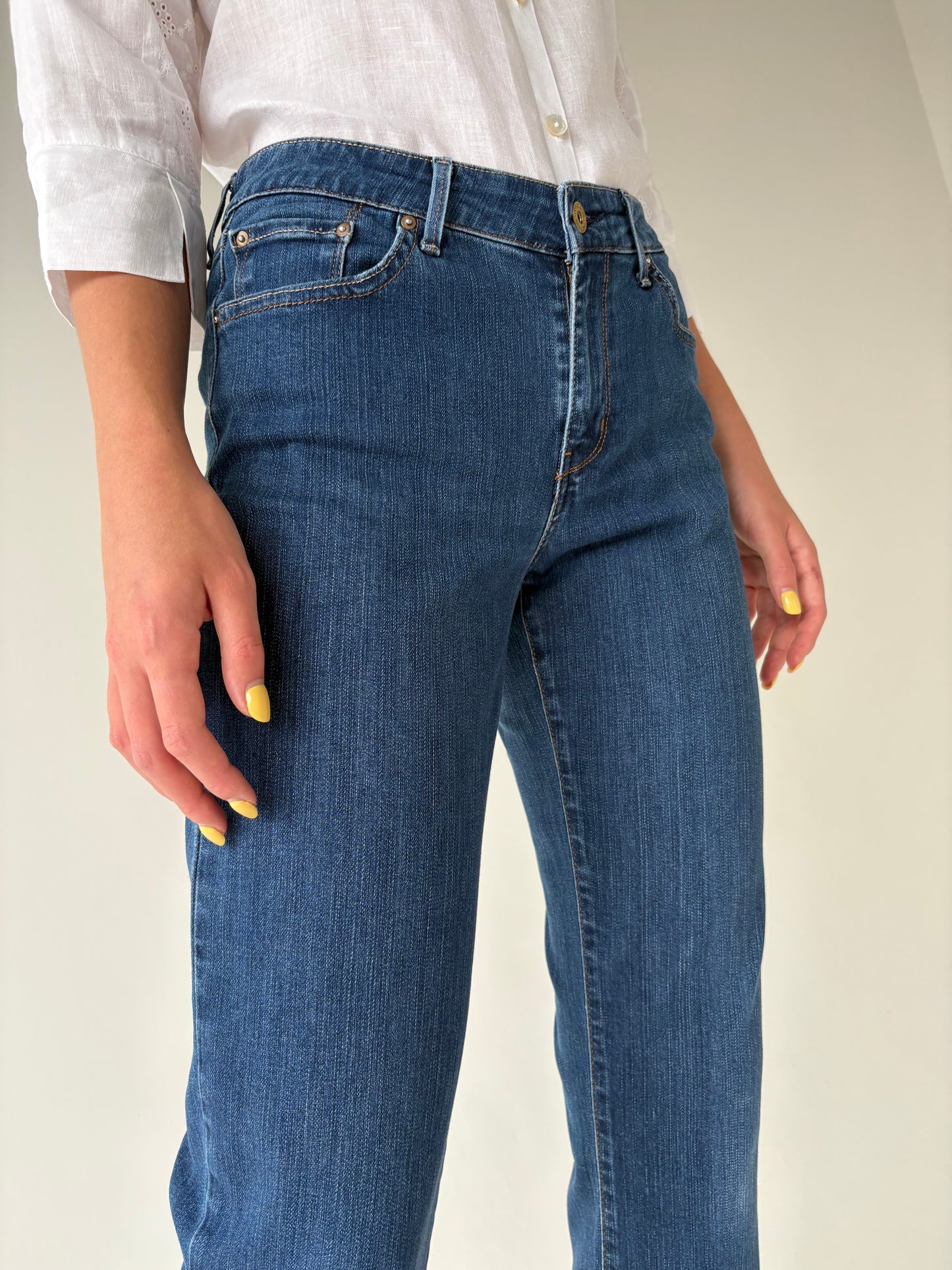 Jeans Levi’s straight leg petite demi curve modelator classic wash