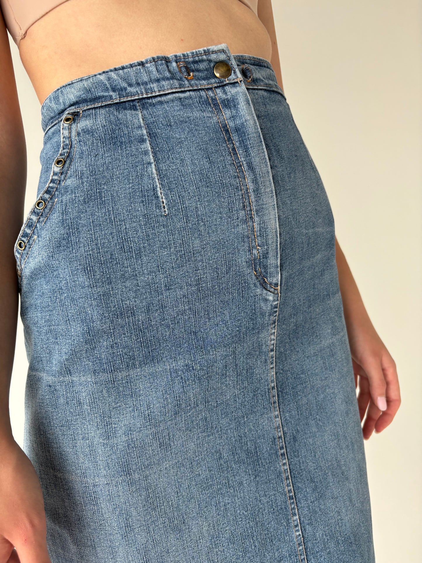 Fustă vintage din jeans de vară cu talie înaltă și buzunare