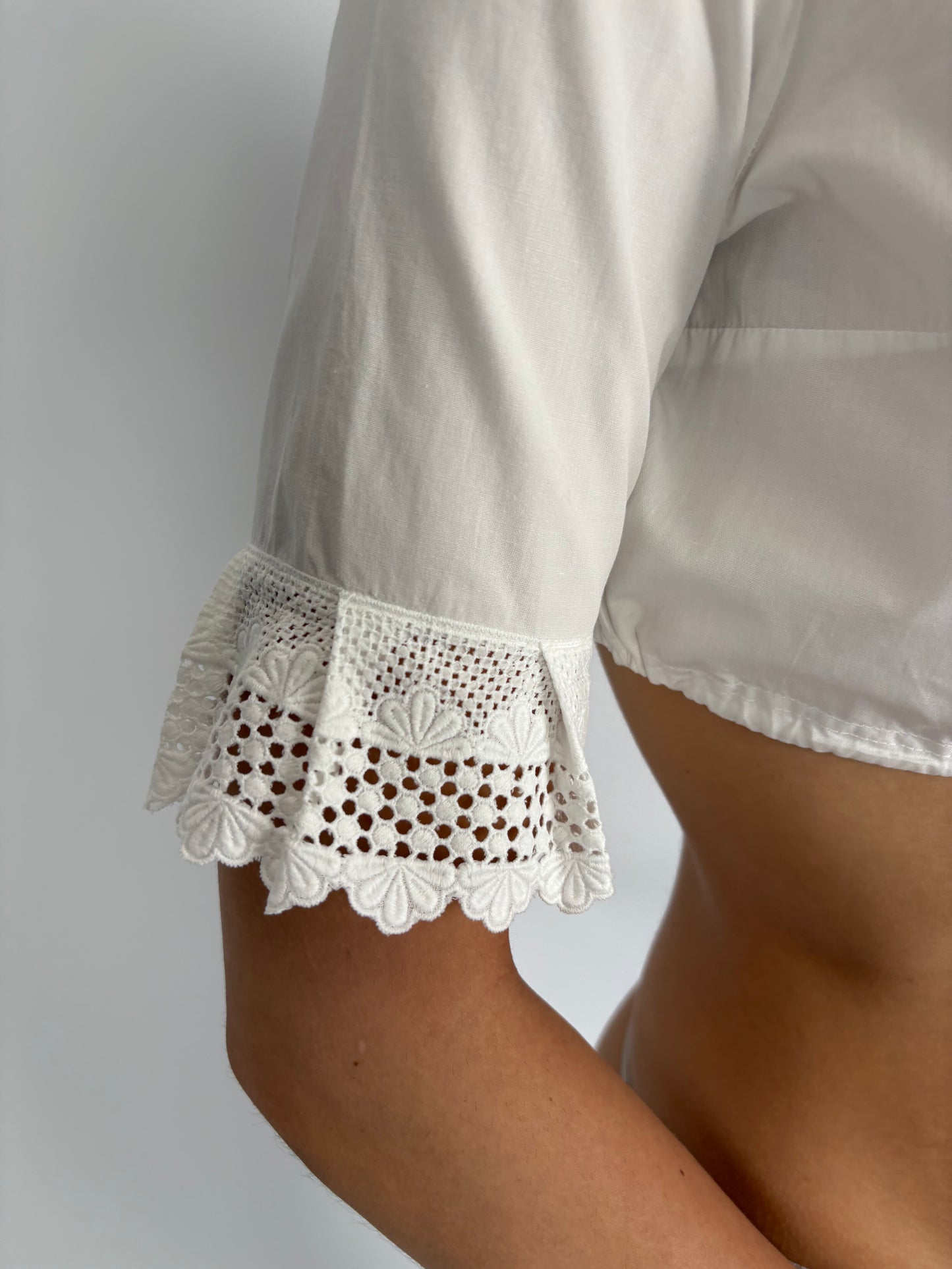Top vintage bijuterie cu dantelă macrame din panzica de bumbac