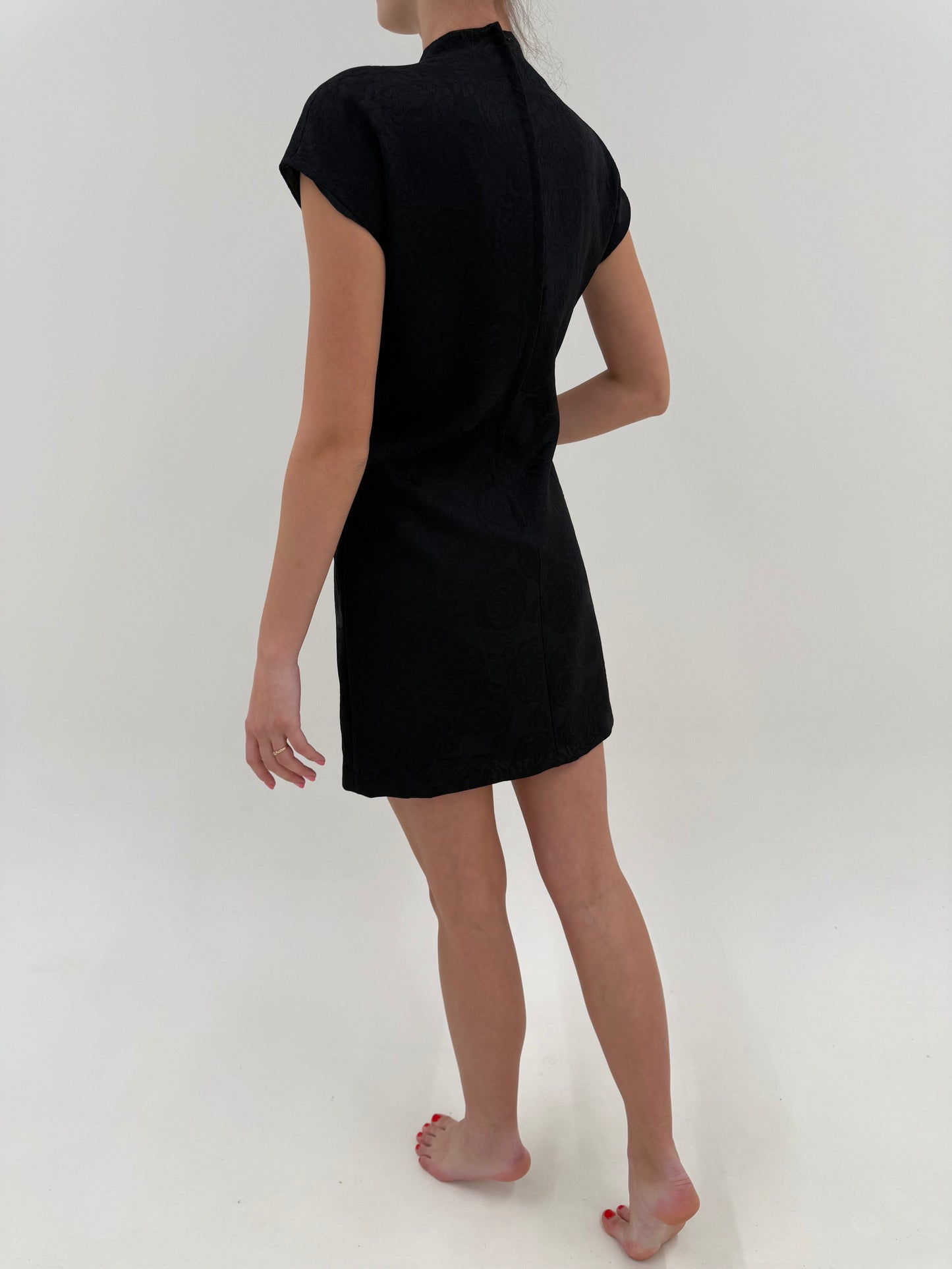 LBD vintage Fendi din jacquard exceptional in croi cambrat de la business la seara