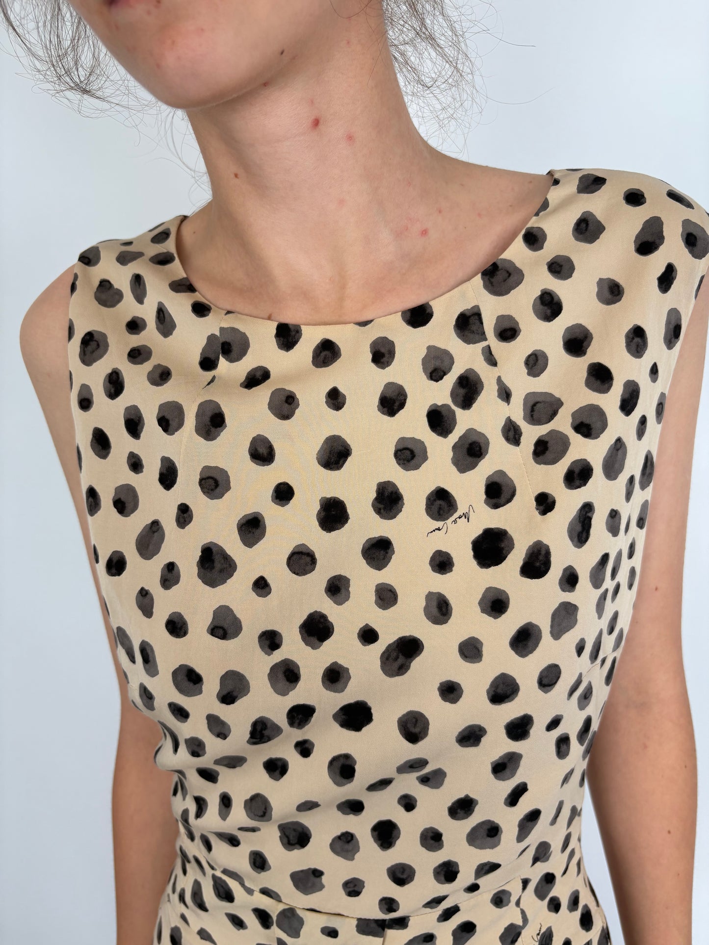 Rochie mini camel din material premium specific brandului Marc Cain