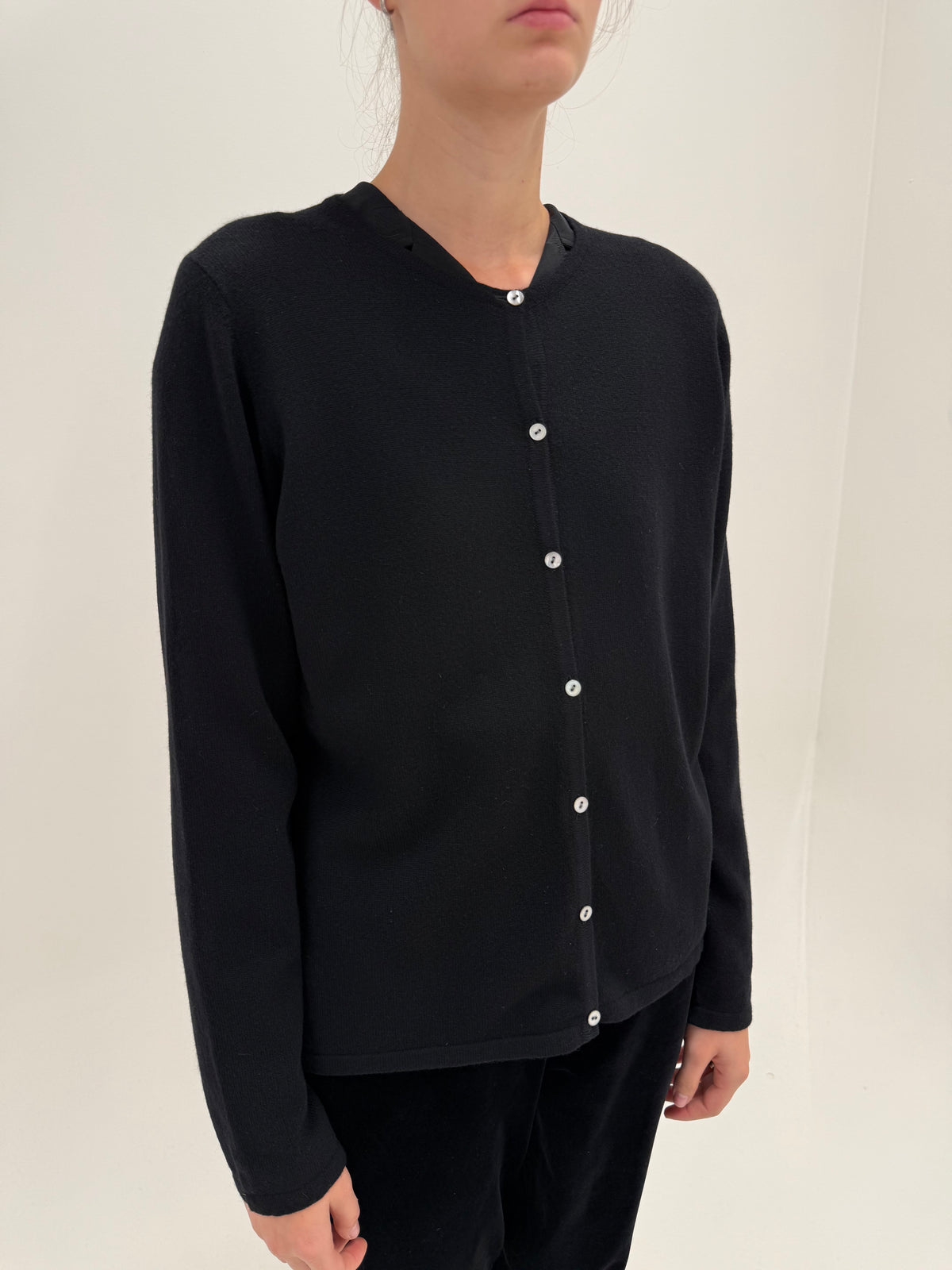 Cardigan clasic negru din lana merino extrafina