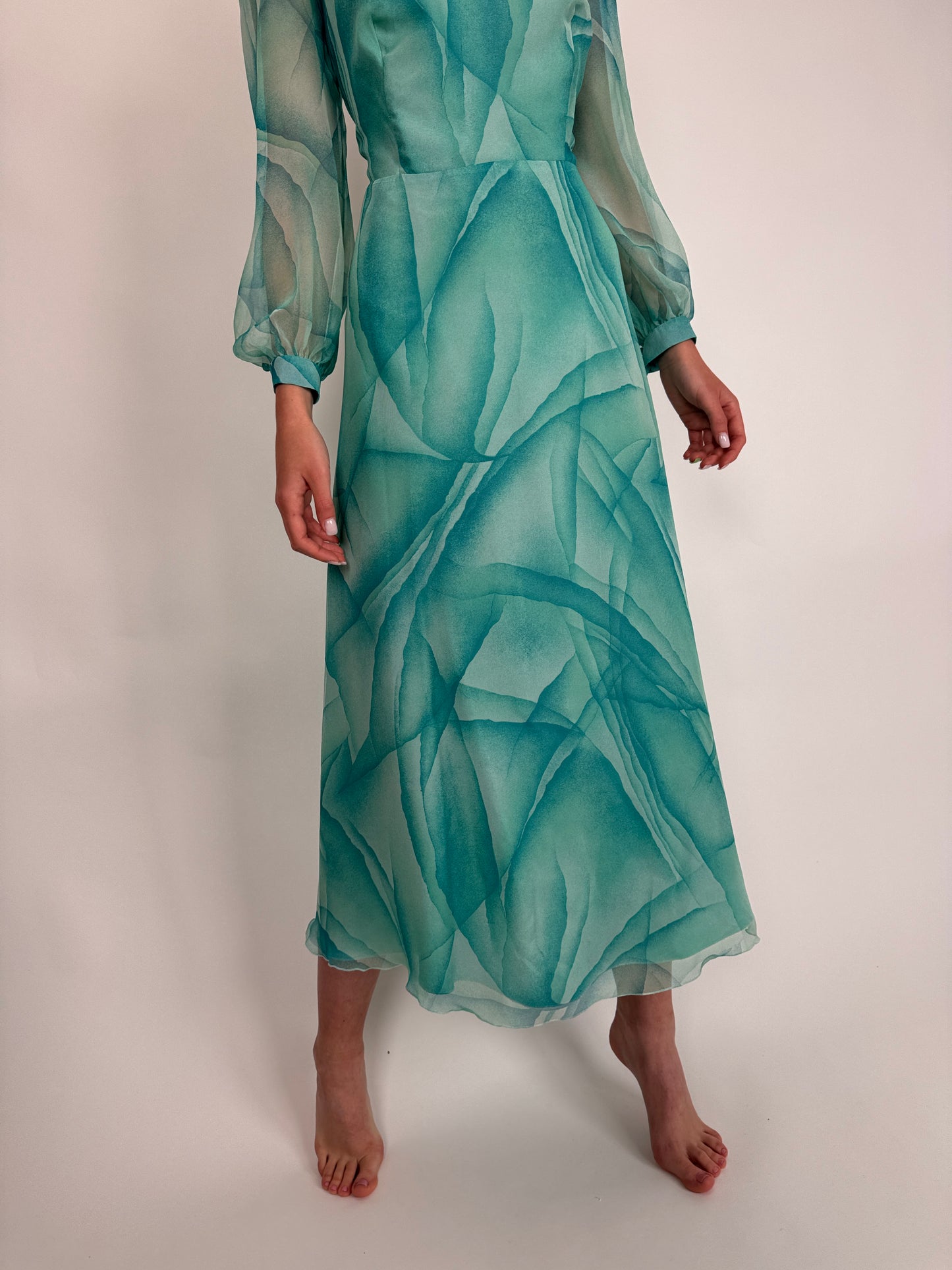 Rochie vintage în croi de ani 50 și nuanțe superbe